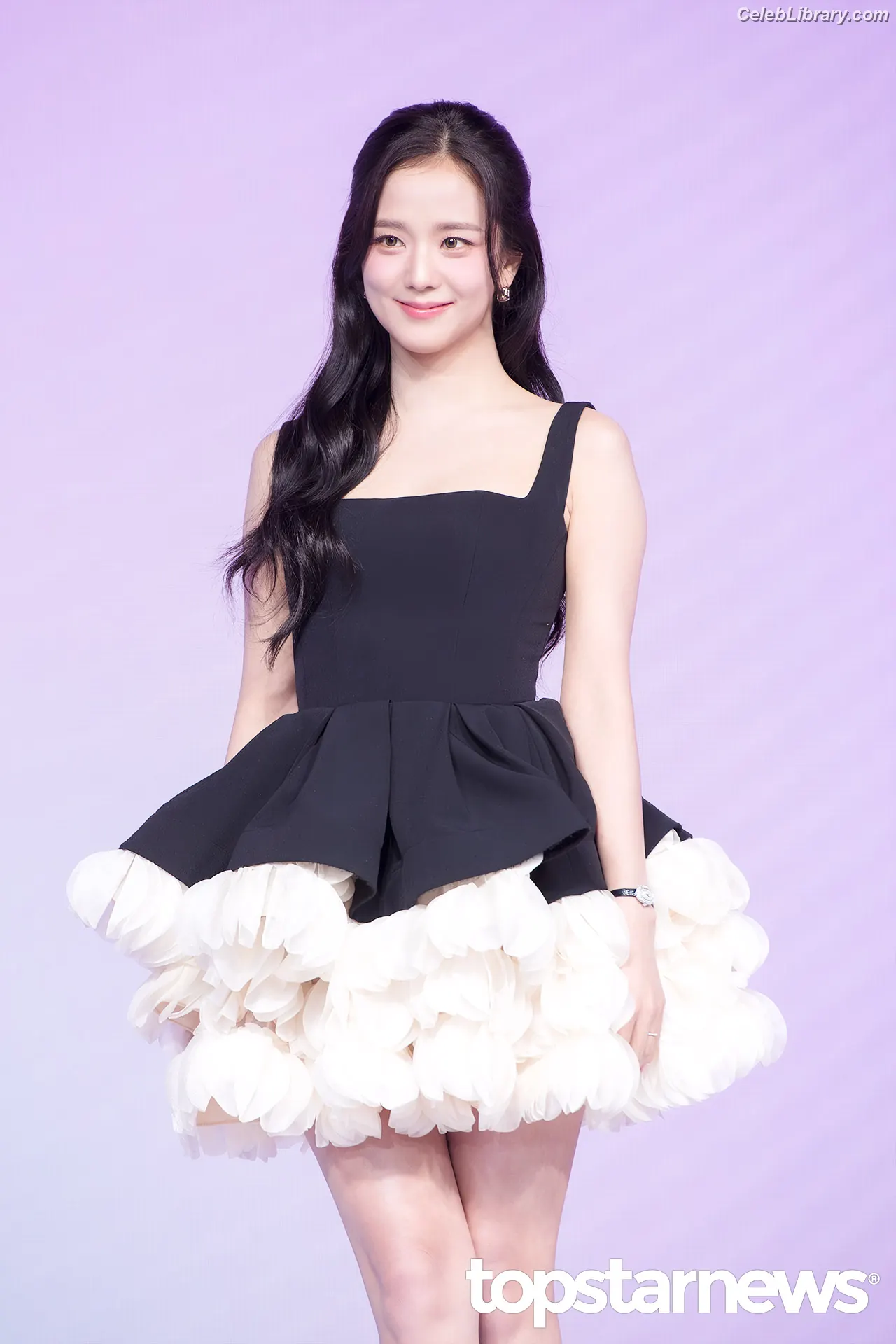 Jisoo - BLΛƆKPIИK ( BLACKPINK ) photo 2 of 2451