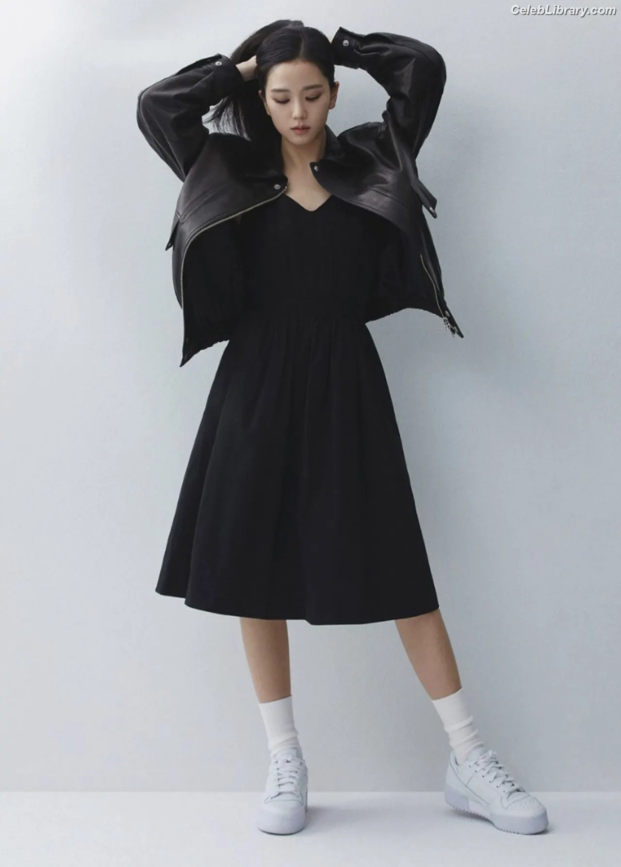 Jisoo  - BLΛƆKPIИK ( BLACKPINK ) photo 11 of 2451