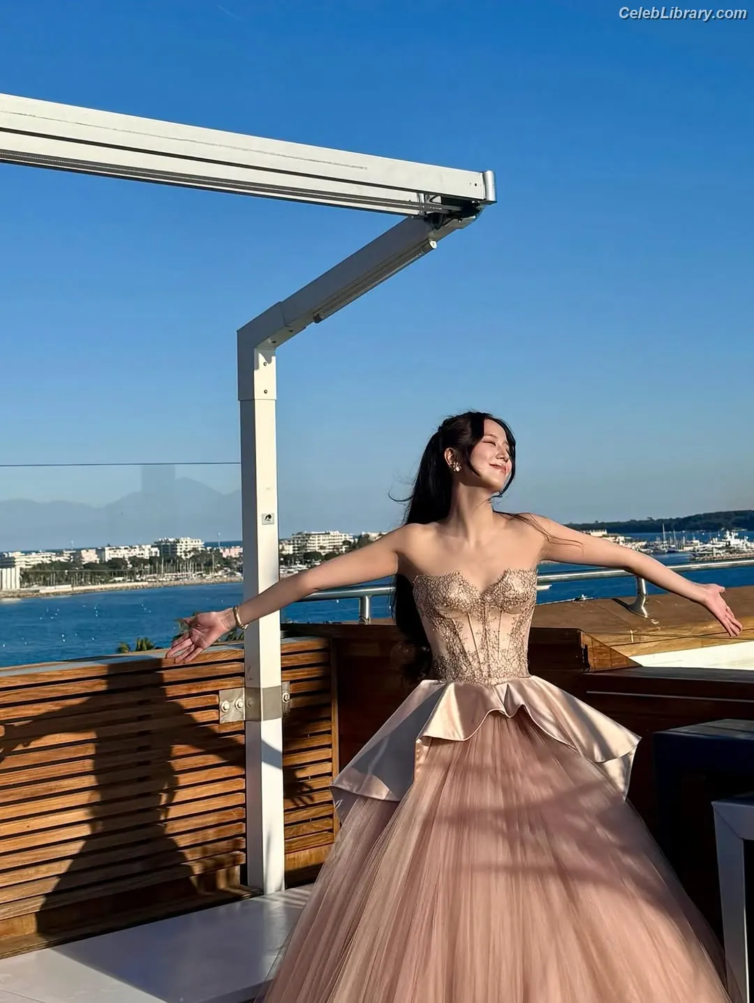 Jisoo  - BLΛƆKPIИK ( BLACKPINK ) photo 12 of 2451