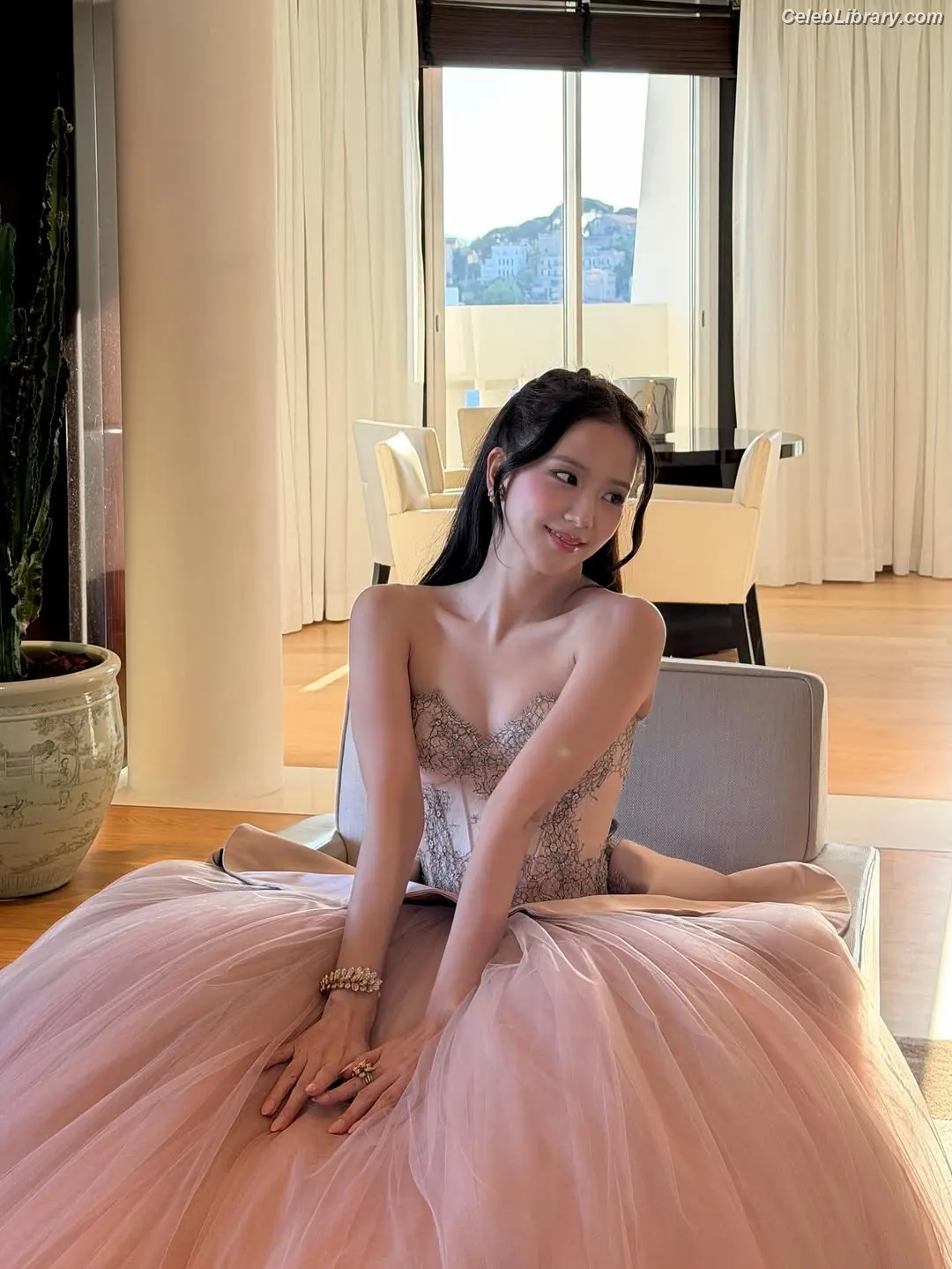 Jisoo  - BLΛƆKPIИK ( BLACKPINK ) photo 3 of 2451