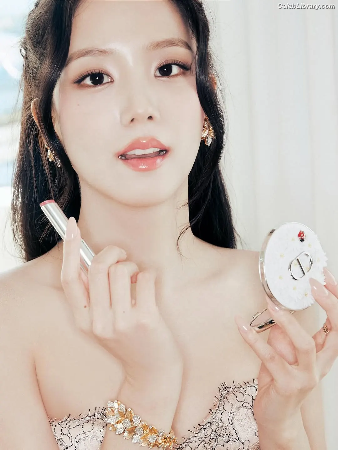 Jisoo  - BLΛƆKPIИK ( BLACKPINK ) photo 4 of 2451
