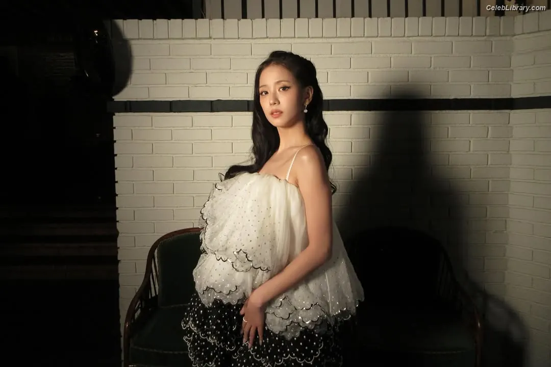 Jisoo  - BLΛƆKPIИK ( BLACKPINK ) photo 20 of 2451