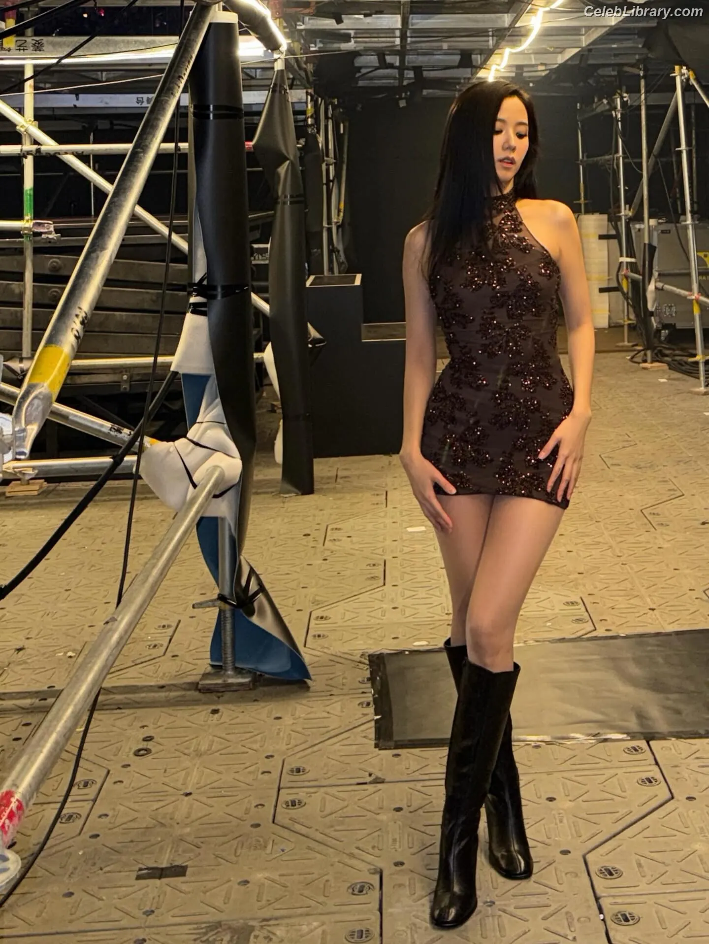 Jisoo  - BLΛƆKPIИK ( BLACKPINK ) photo 2 of 2451
