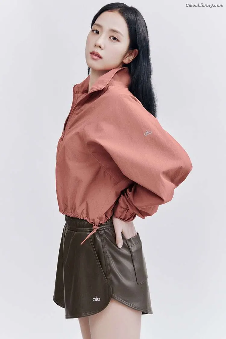 Jisoo  - BLΛƆKPIИK ( BLACKPINK ) photo 21 of 2451