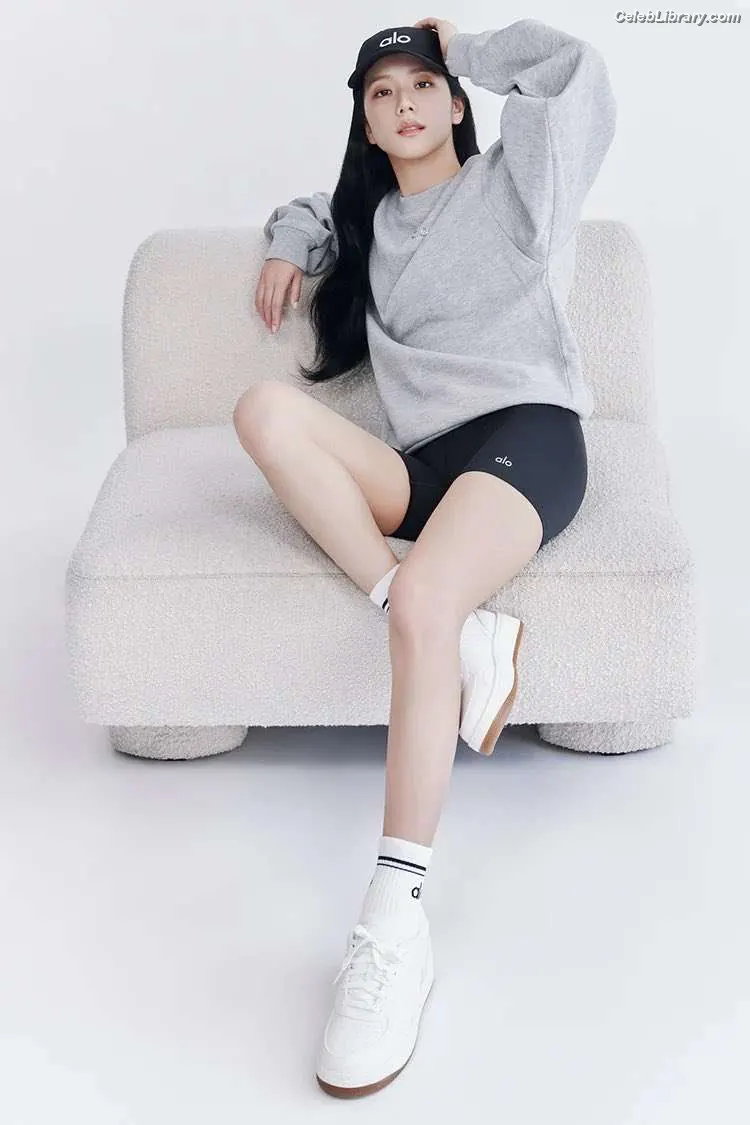 Jisoo  - BLΛƆKPIИK ( BLACKPINK ) photo 8 of 2451