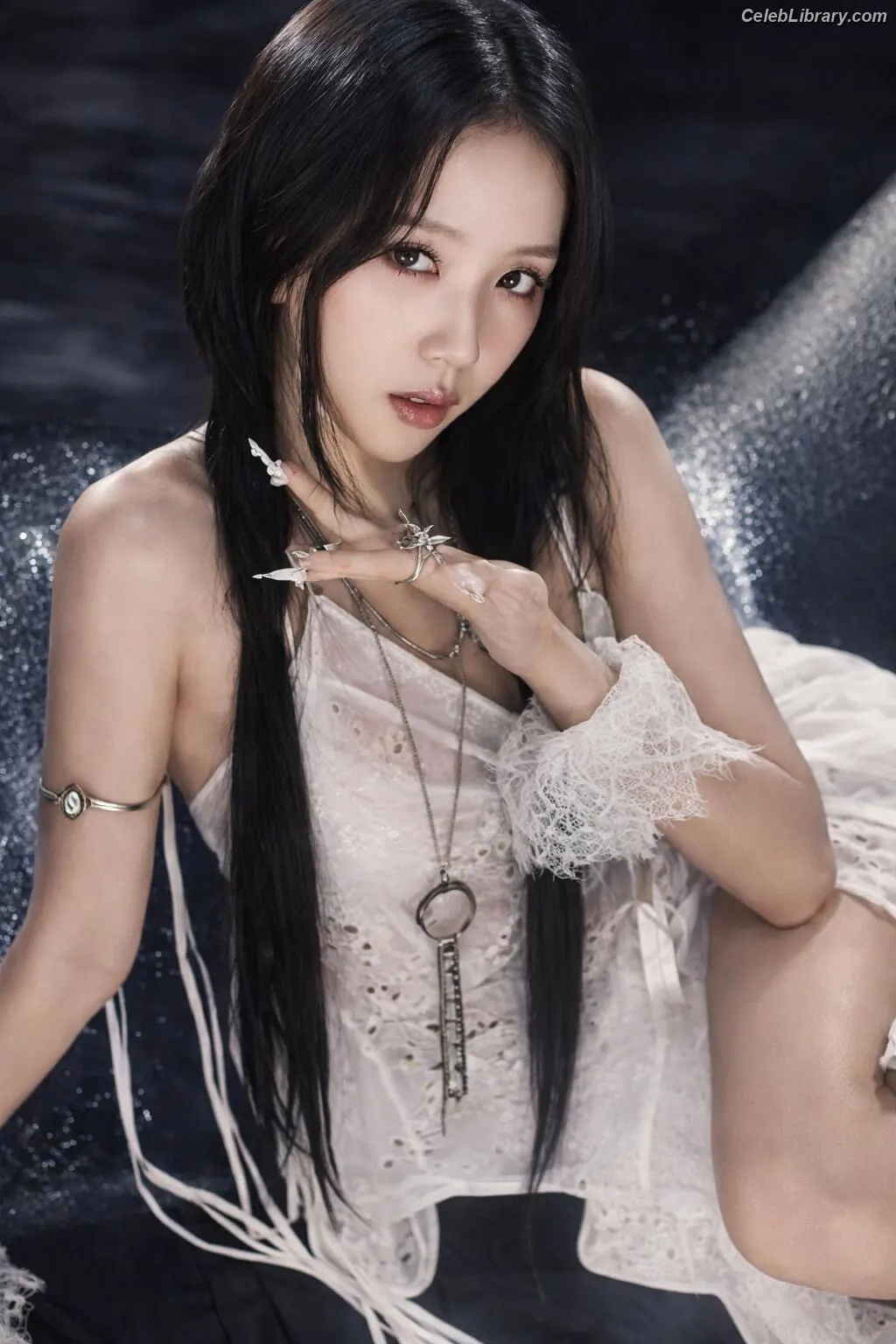 Jisoo  - BLΛƆKPIИK ( BLACKPINK ) photo 3 of 2451