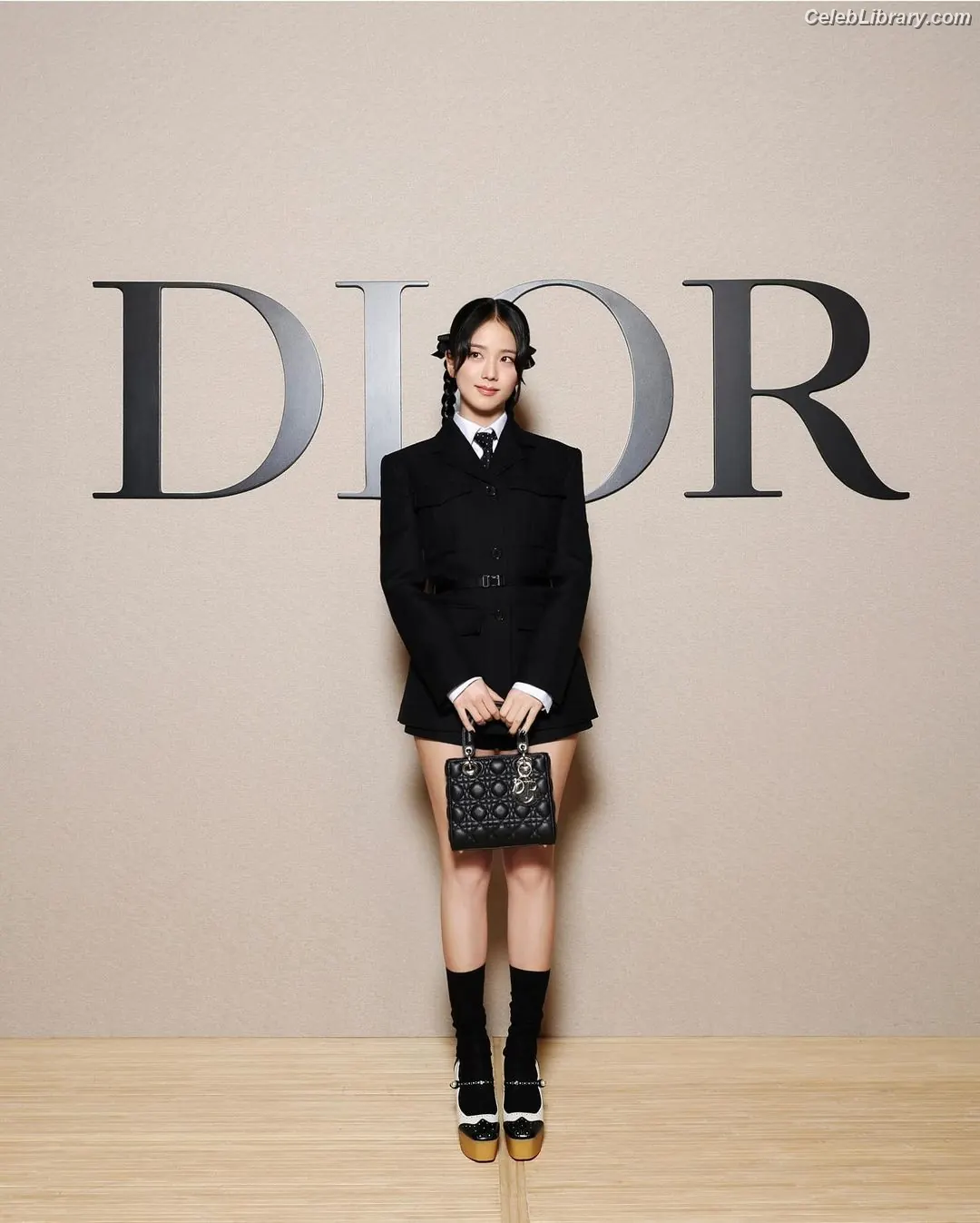 Jisoo  - BLΛƆKPIИK ( BLACKPINK ) photo 6 of 2451
