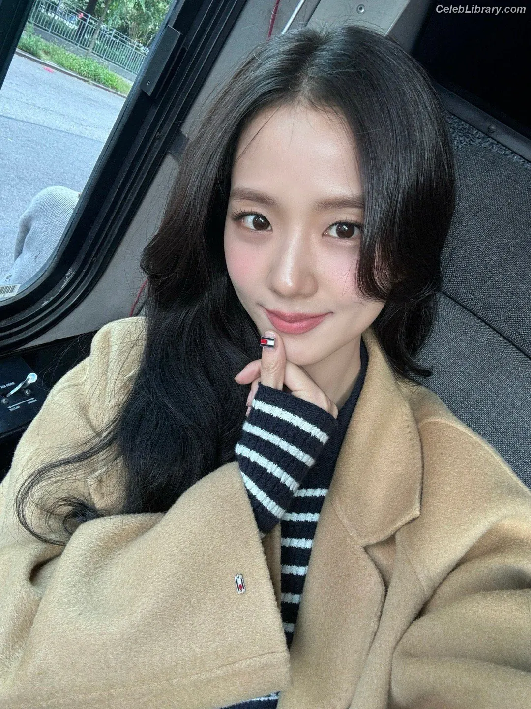 Jisoo - BLΛƆKPIИK ( BLACKPINK ) photo 18 of 2451