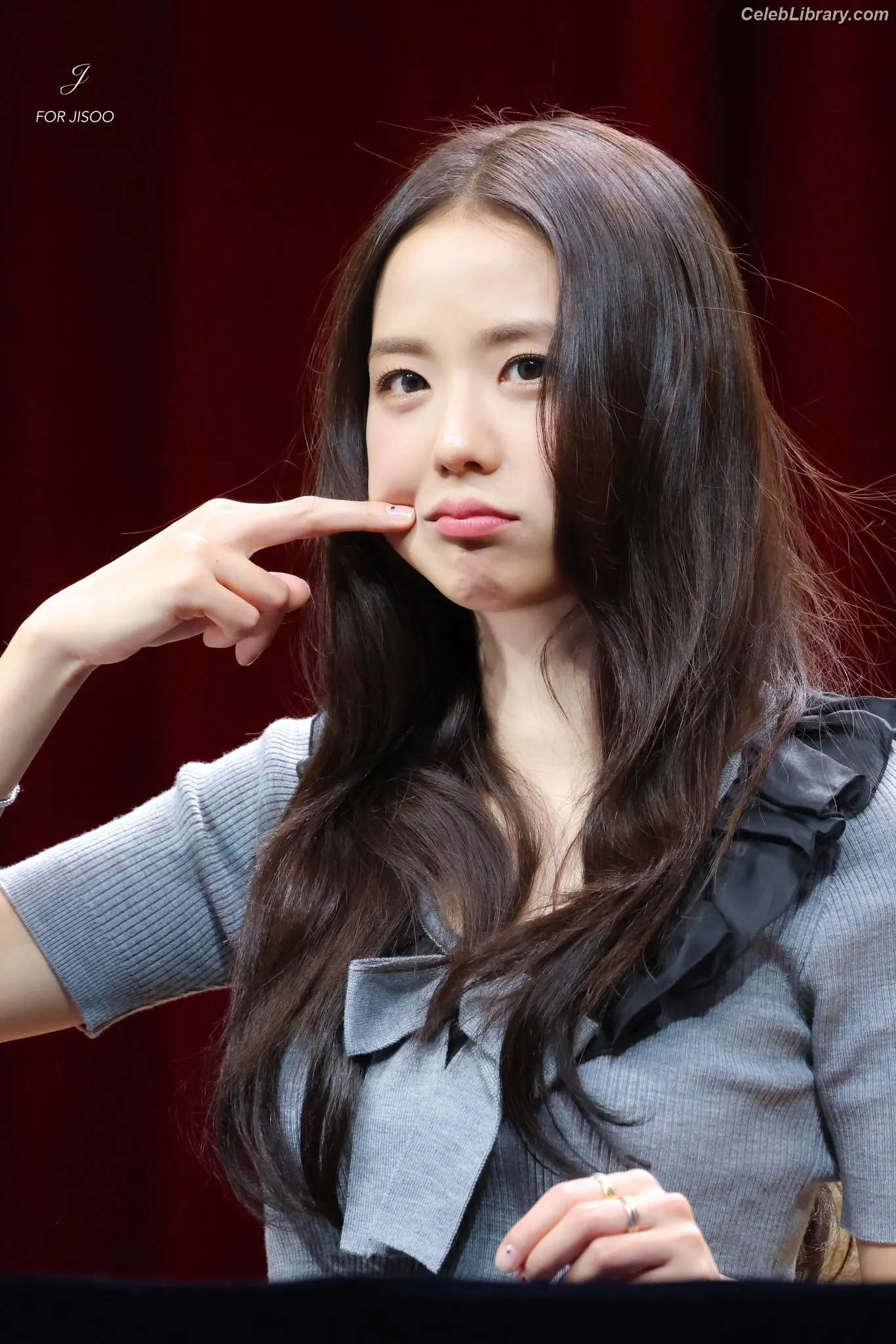 Jisoo - BLΛƆKPIИK ( BLACKPINK ) photo 23 of 2451