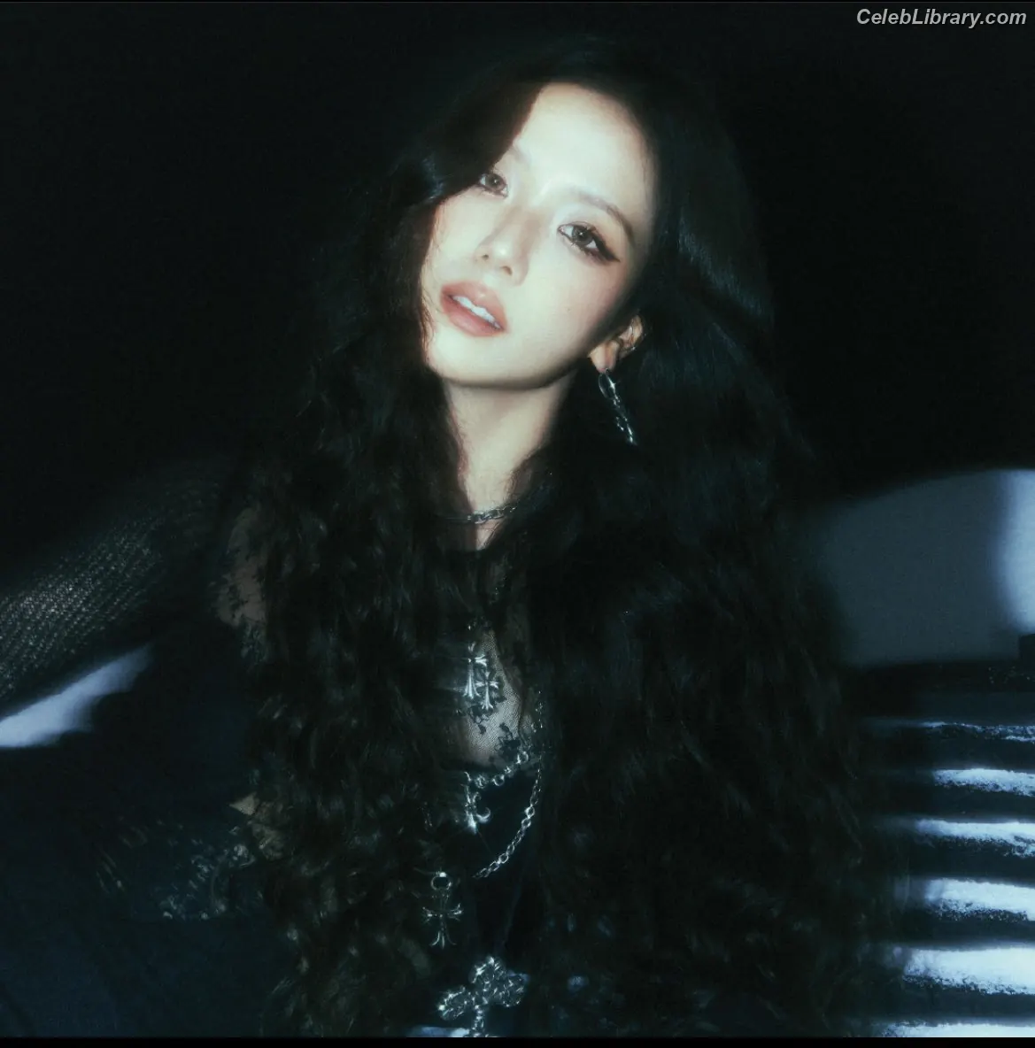 Jisoo  - BLΛƆKPIИK ( BLACKPINK ) photo 7 of 2451