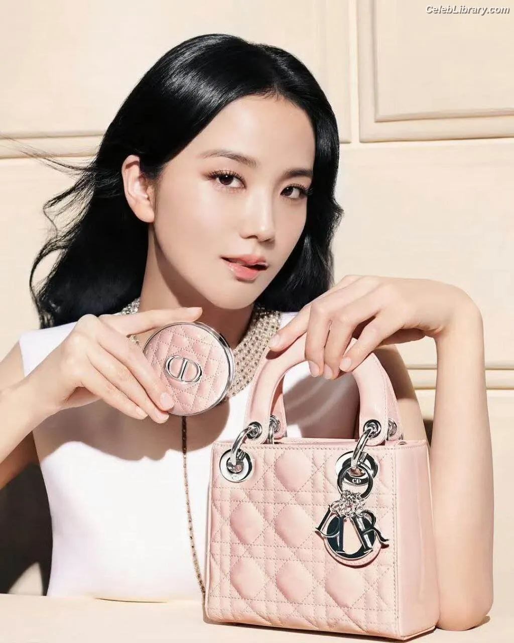 Jisoo - BLΛƆKPIИK ( BLACKPINK ) photo 18 of 2451