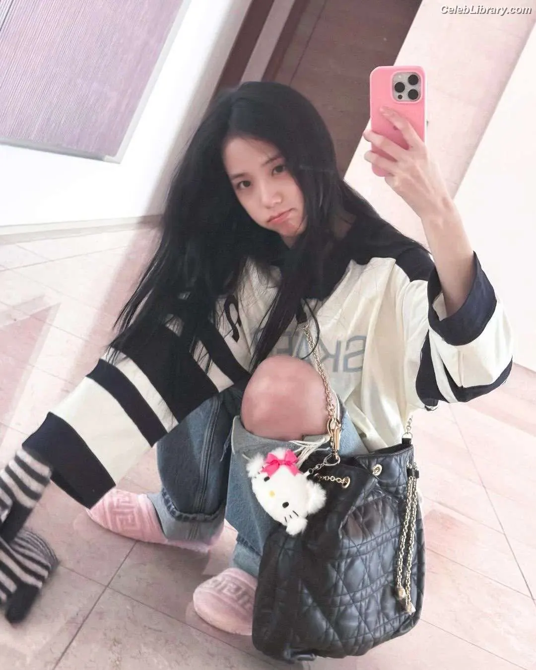 Jisoo  - BLΛƆKPIИK ( BLACKPINK ) photo 22 of 2451