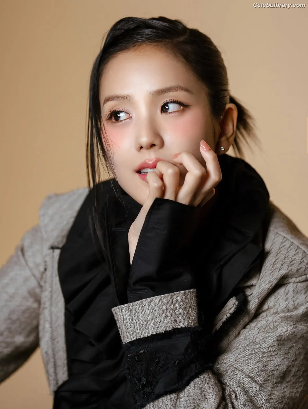 Jisoo  - BLΛƆKPIИK ( BLACKPINK ) photo 17 of 2451