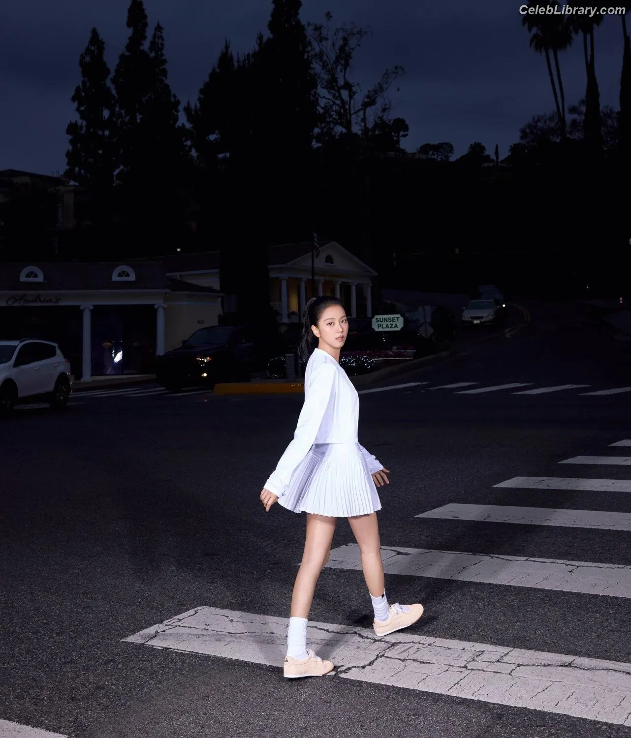 Jisoo  - BLΛƆKPIИK ( BLACKPINK ) photo 13 of 2451