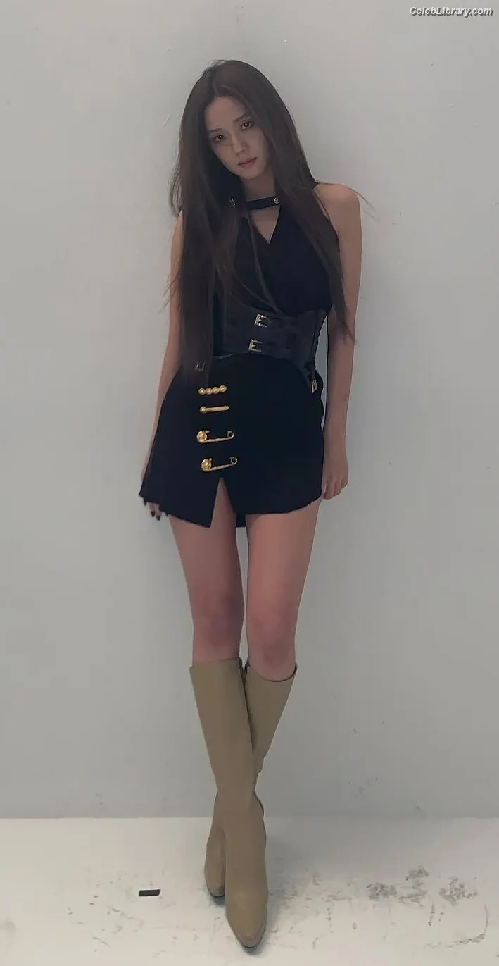 Jisoo  - BLΛƆKPIИK ( BLACKPINK ) photo 11 of 2451