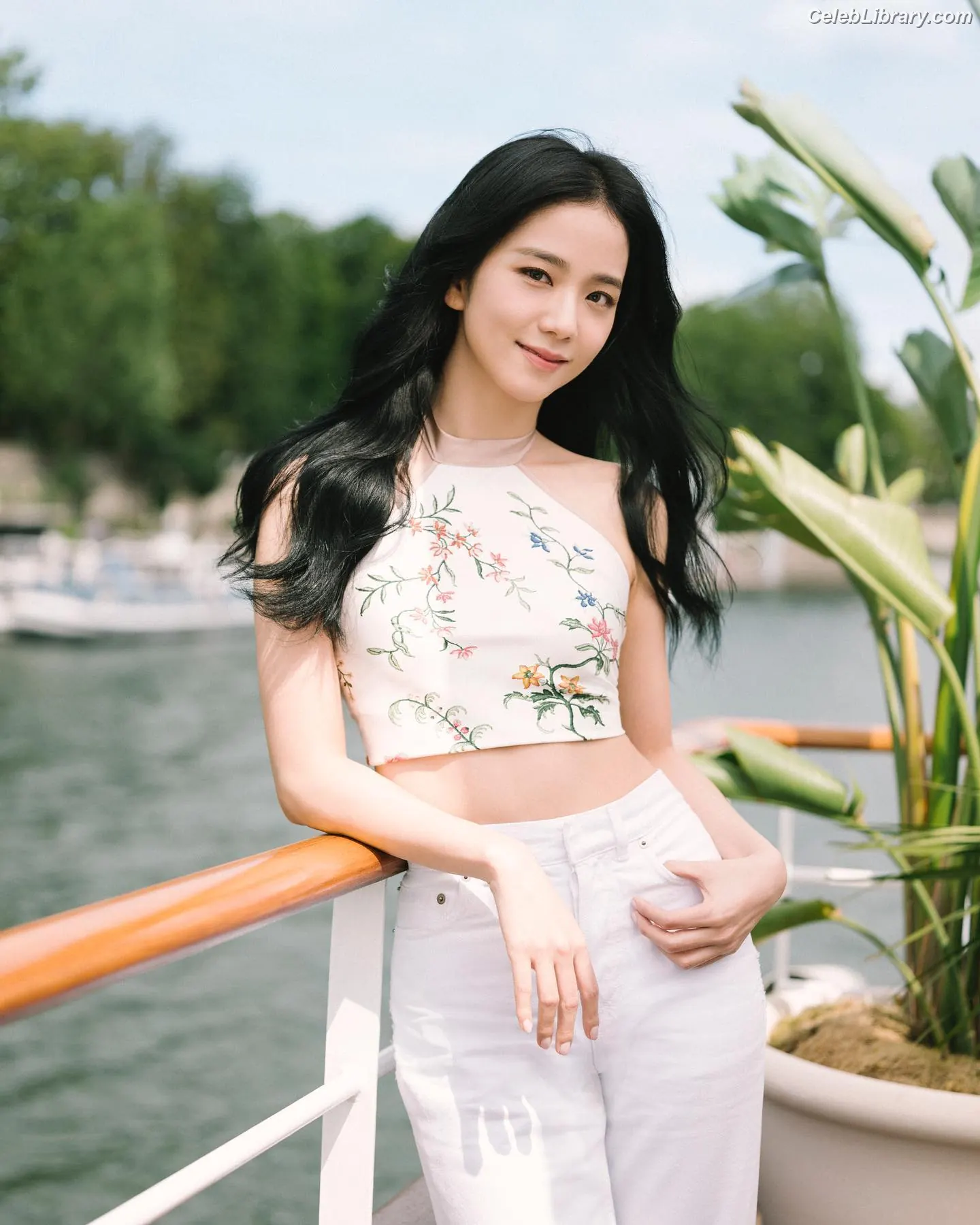 Jisoo  - BLΛƆKPIИK ( BLACKPINK ) photo 17 of 2451