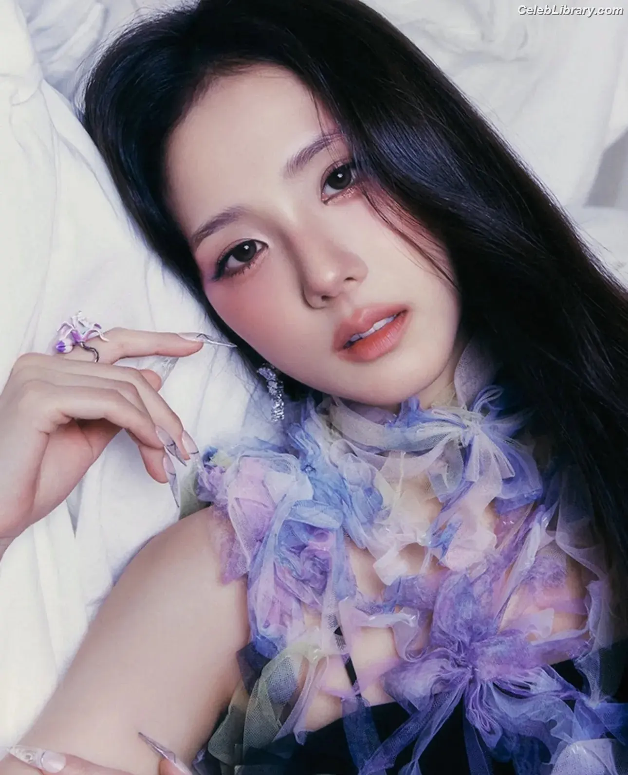 Jisoo  - BLΛƆKPIИK ( BLACKPINK ) photo 3 of 2451