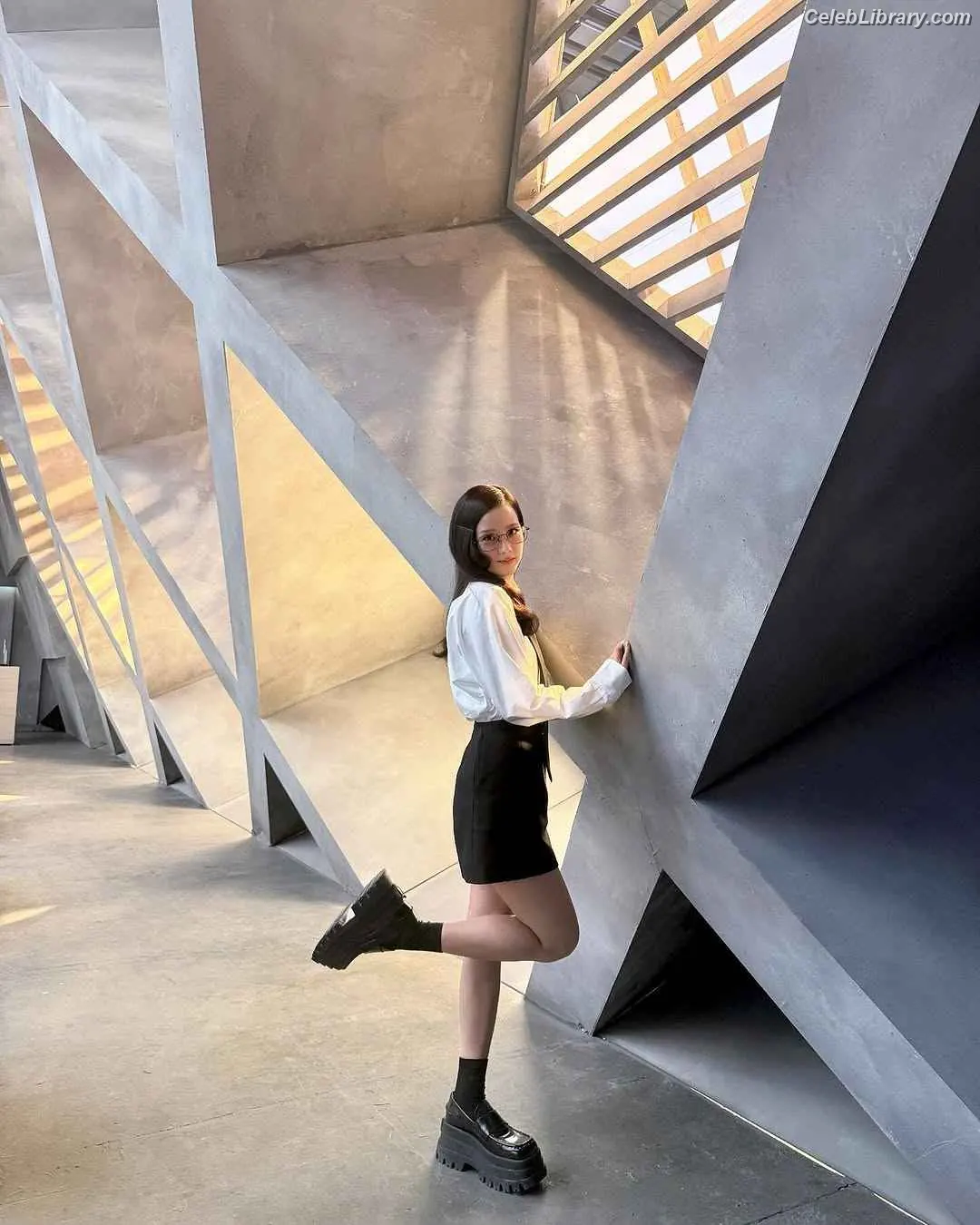 Jisoo  - BLΛƆKPIИK ( BLACKPINK ) photo 8 of 2451