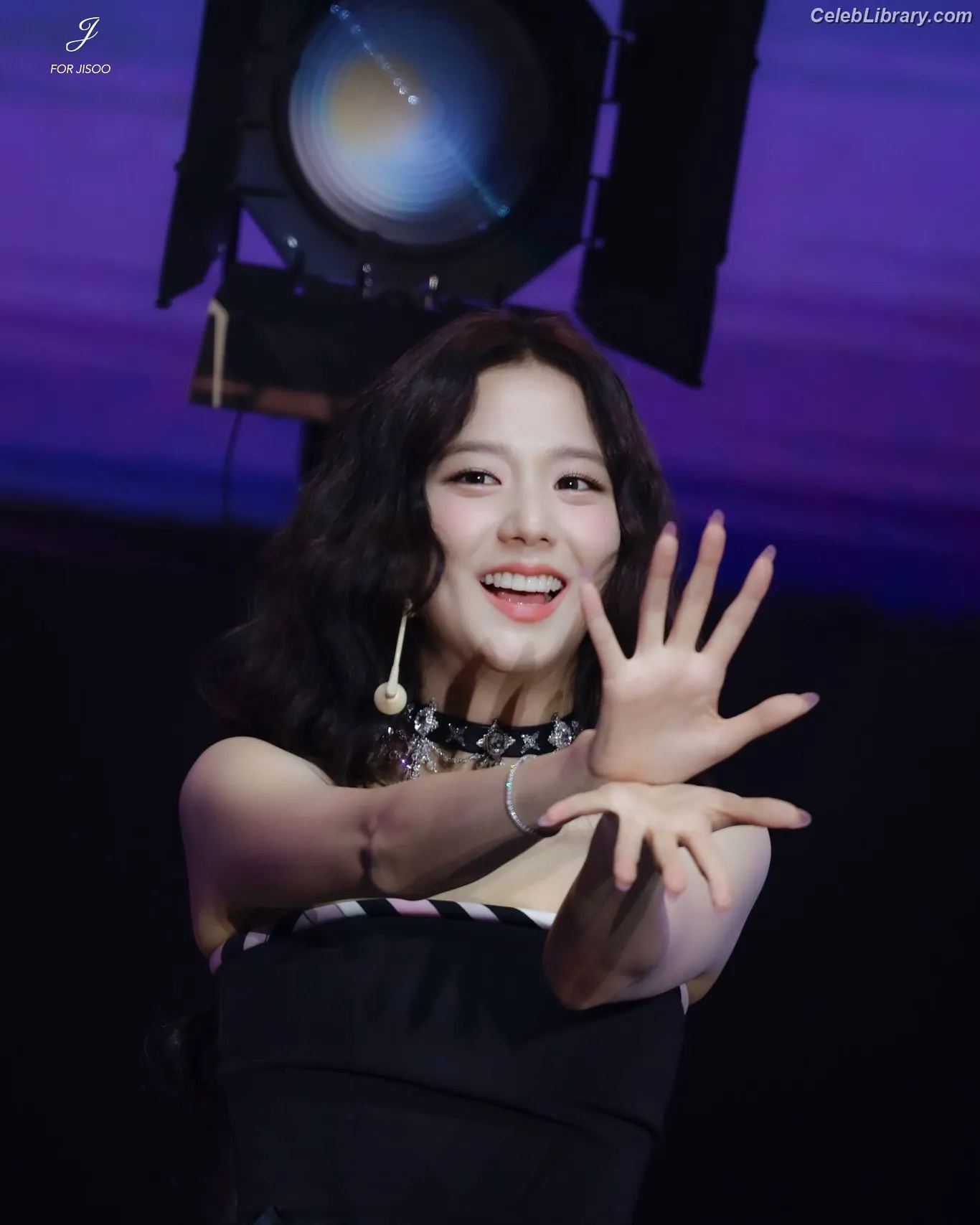 Jisoo - BLΛƆKPIИK ( BLACKPINK ) photo 19 of 2451