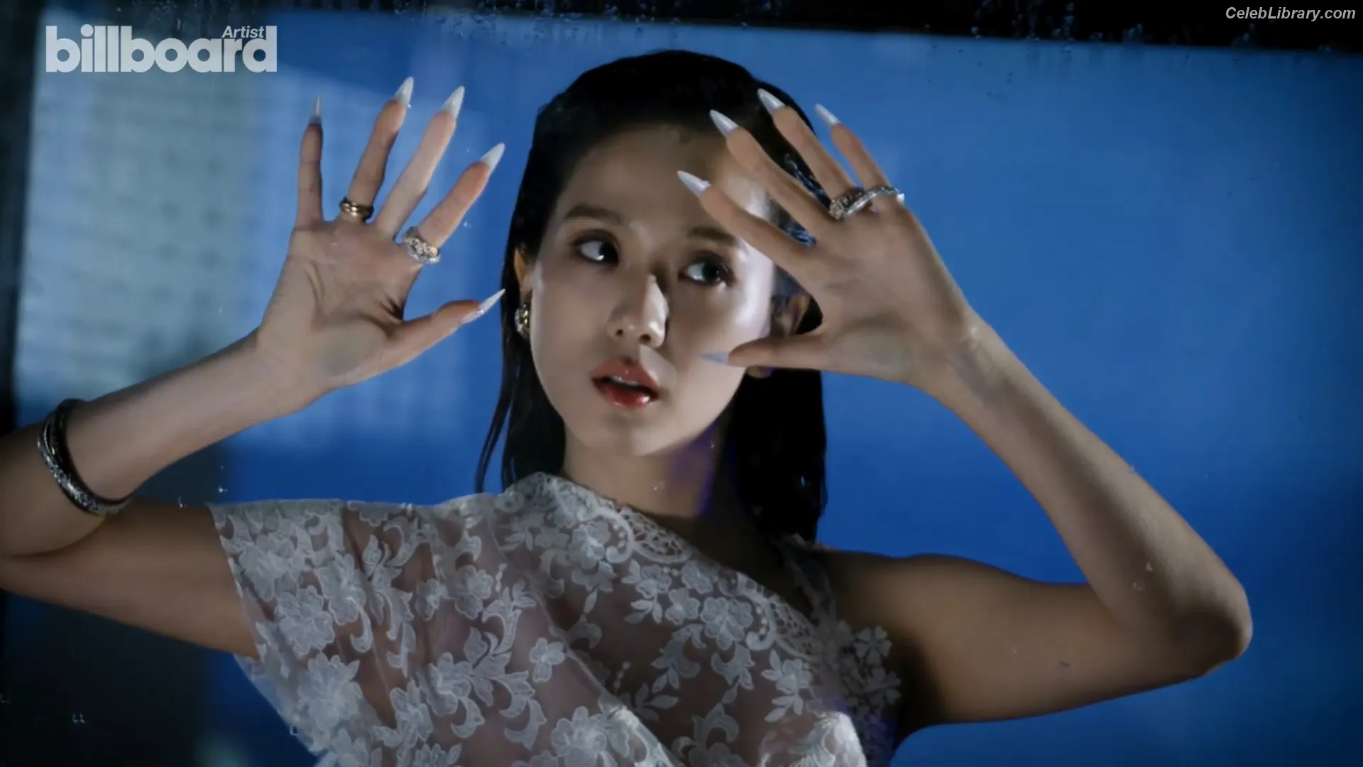 Jisoo  - BLΛƆKPIИK ( BLACKPINK ) photo 2 of 2451