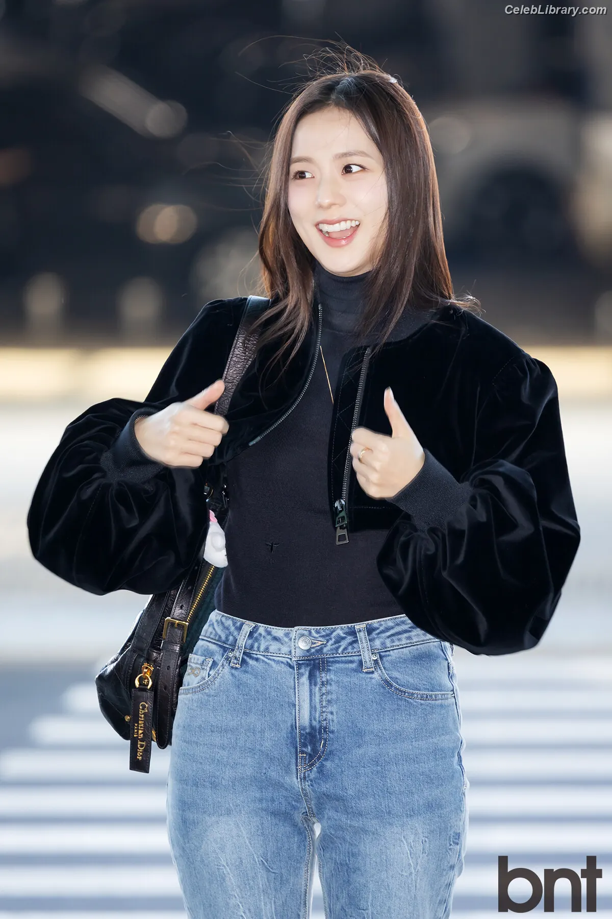 Jisoo - BLΛƆKPIИK ( BLACKPINK ) photo 4 of 2451