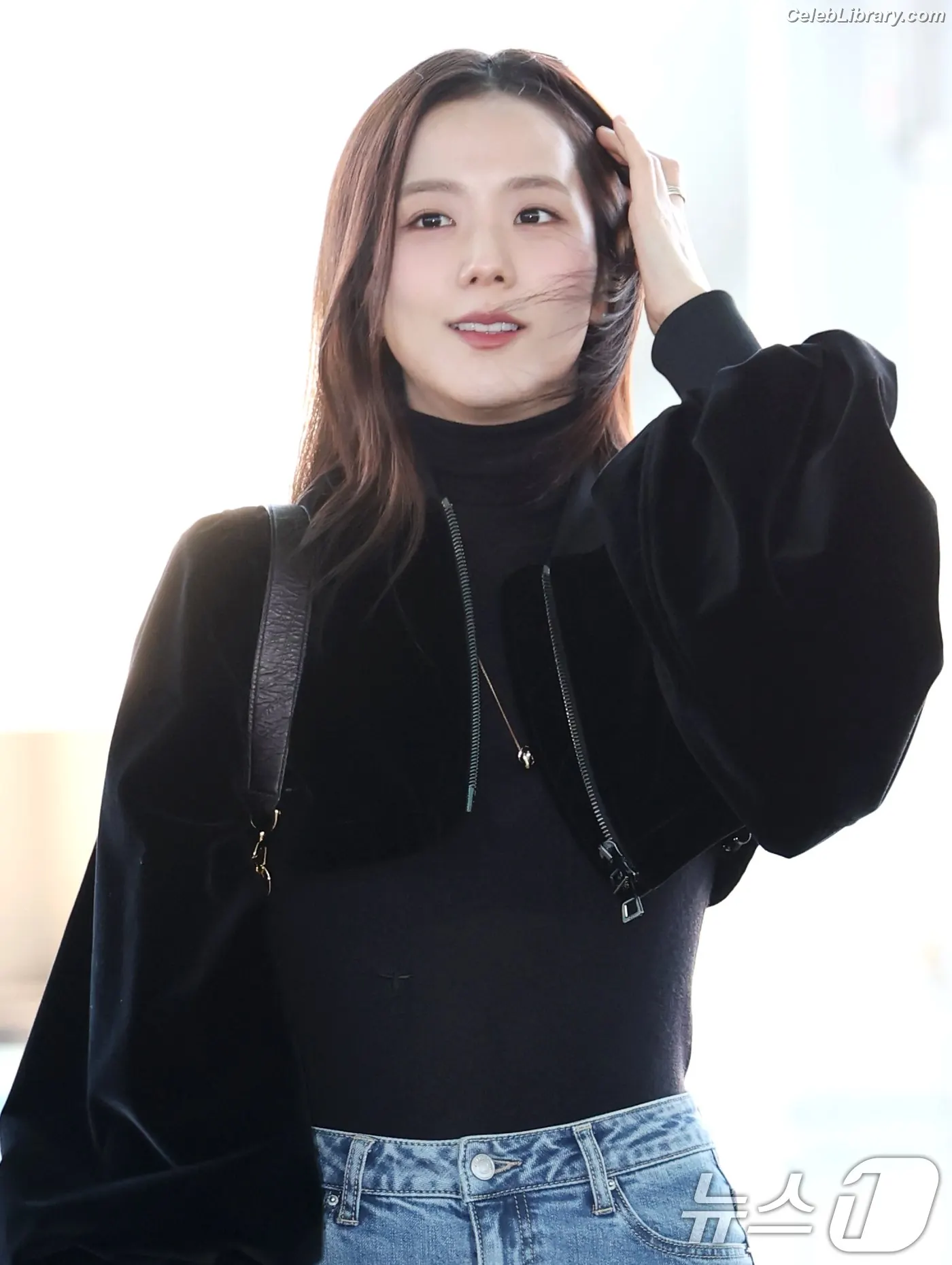 Jisoo  - BLΛƆKPIИK ( BLACKPINK ) photo 9 of 2451