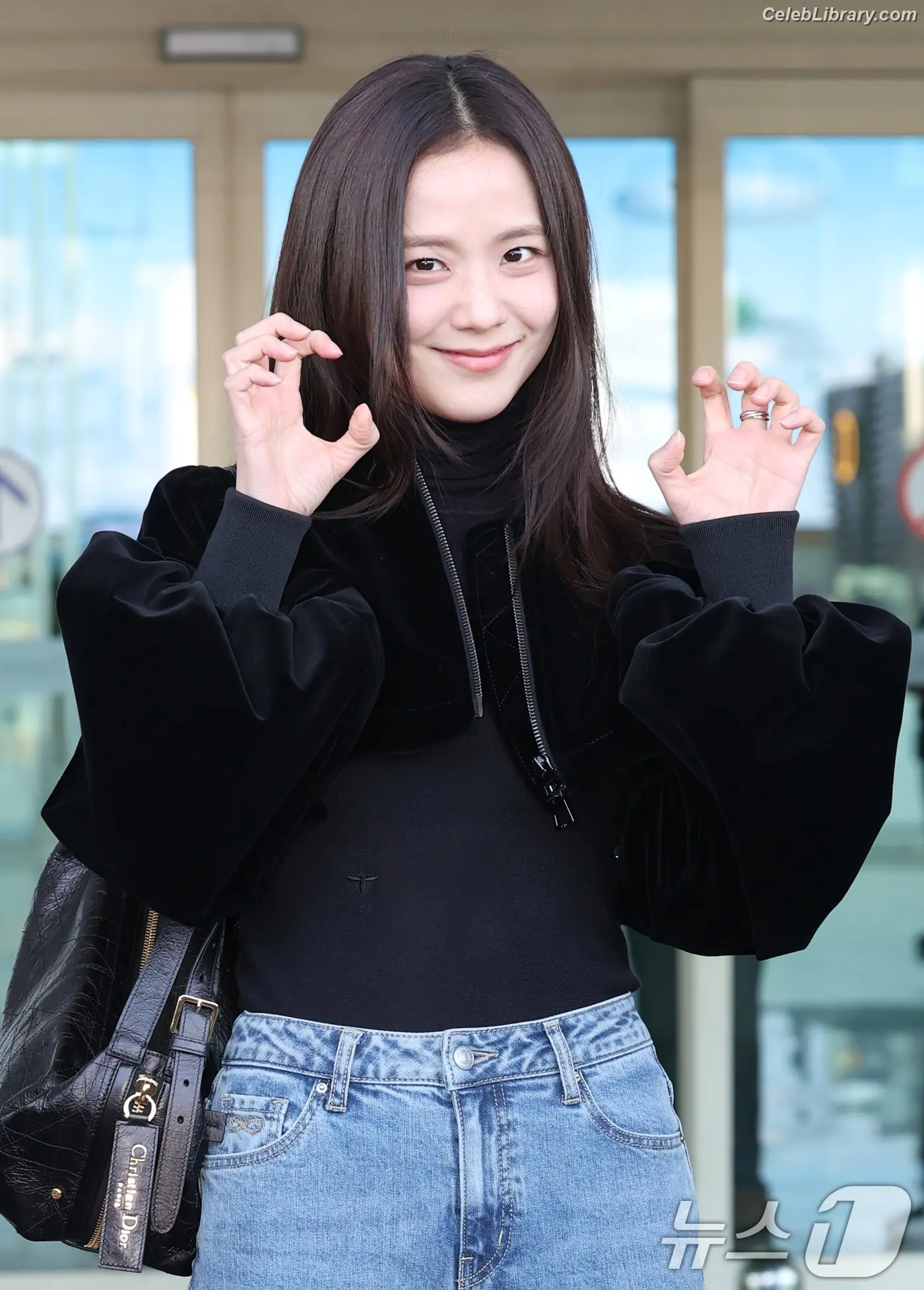 Jisoo  - BLΛƆKPIИK ( BLACKPINK ) photo 14 of 2451