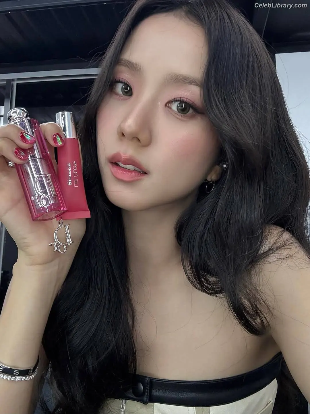 Jisoo - BLΛƆKPIИK ( BLACKPINK ) photo 2 of 2451