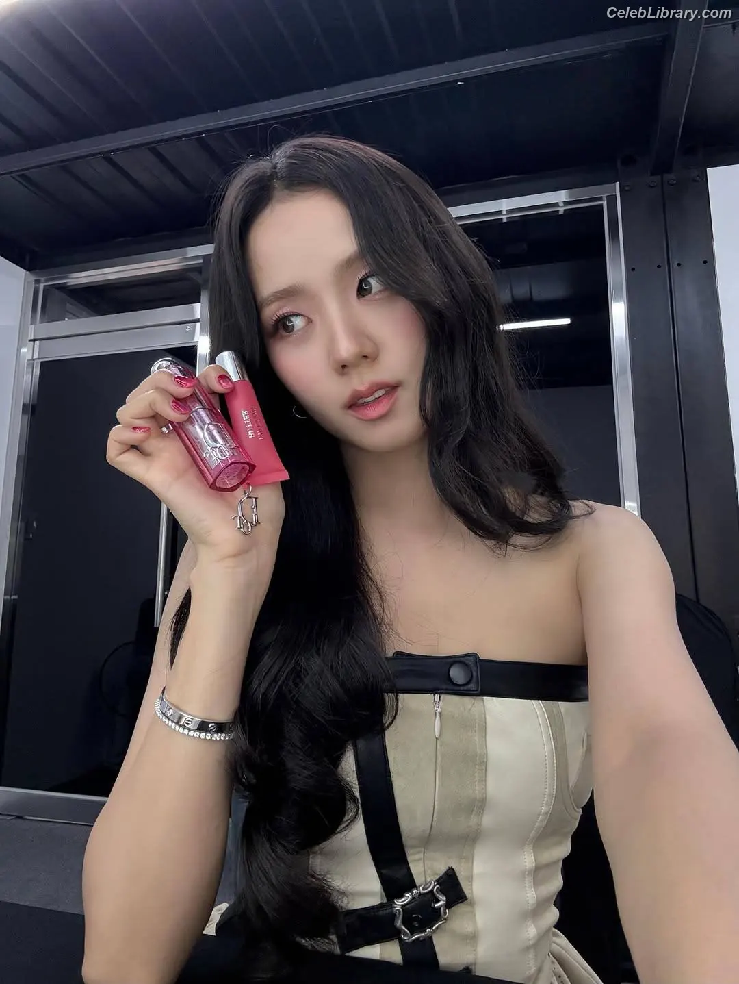 Jisoo - BLΛƆKPIИK ( BLACKPINK ) photo 4 of 2451
