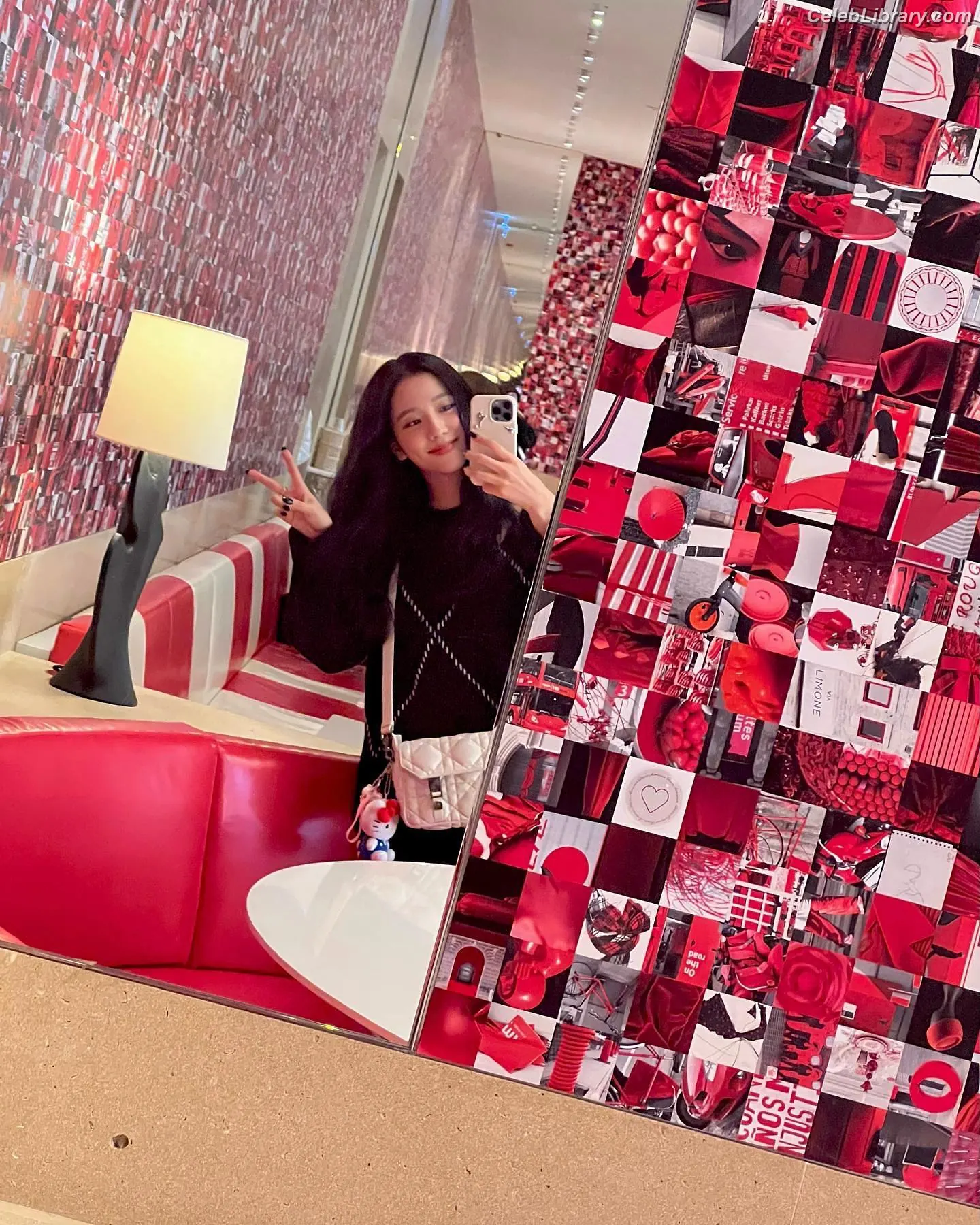 Jisoo  - BLΛƆKPIИK ( BLACKPINK ) photo 20 of 2451
