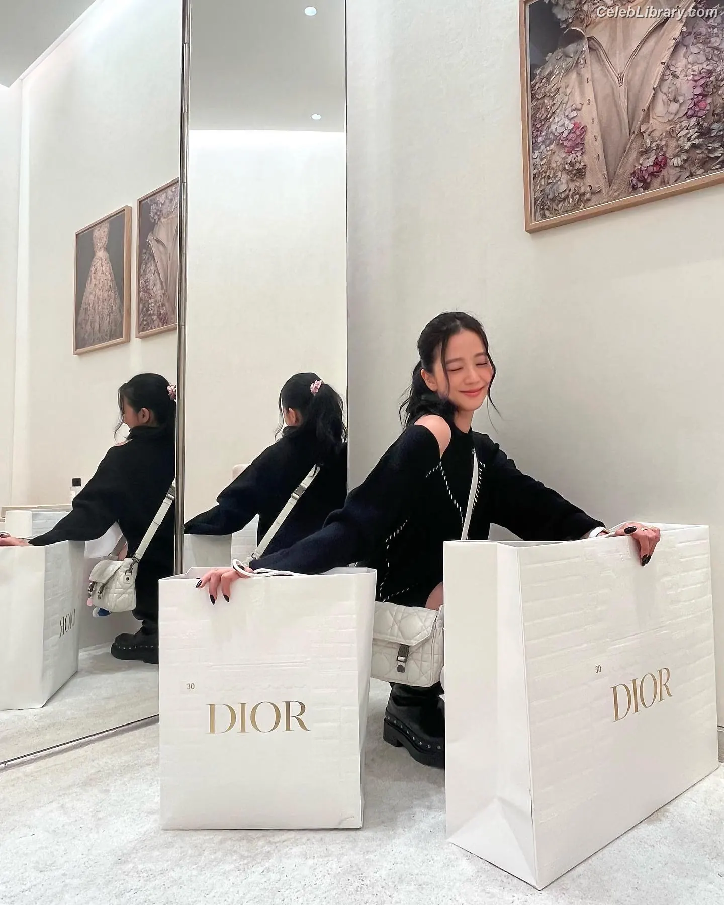 Jisoo - BLΛƆKPIИK ( BLACKPINK ) photo 1 of 2451