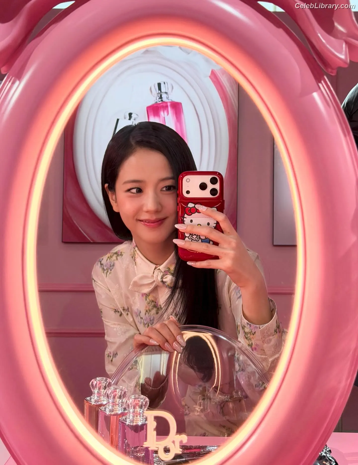 Jisoo - BLΛƆKPIИK ( BLACKPINK ) photo 1 of 2451
