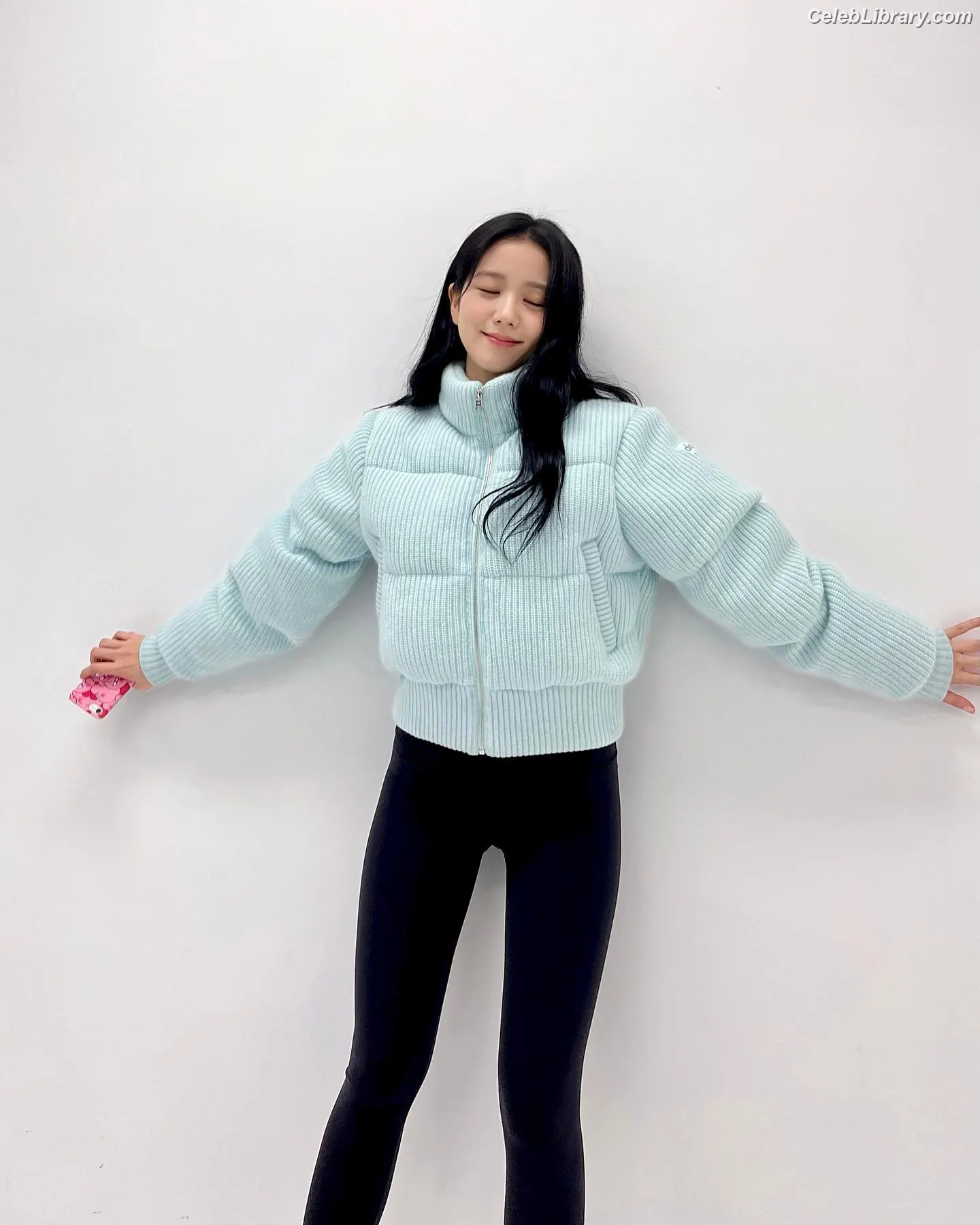 Jisoo - BLΛƆKPIИK ( BLACKPINK ) photo 12 of 2451