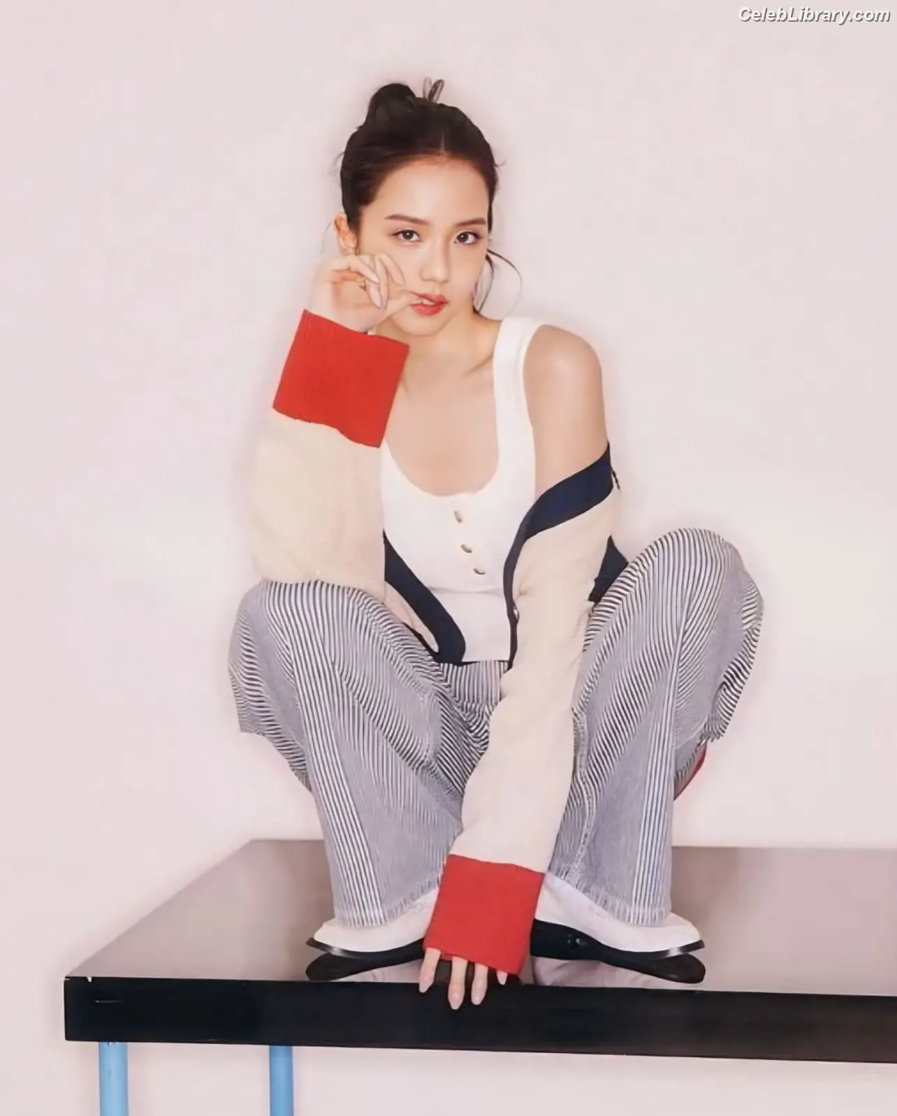 Jisoo - BLΛƆKPIИK ( BLACKPINK ) photo 9 of 2451
