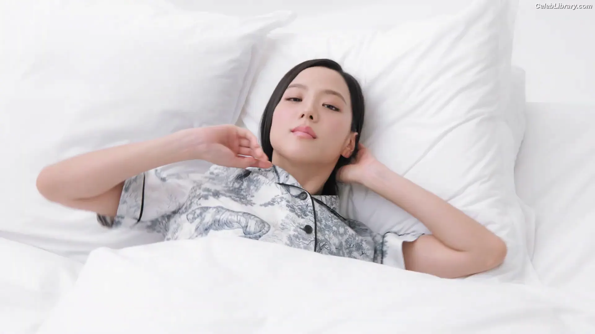 Jisoo - BLΛƆKPIИK ( BLACKPINK ) photo 9 of 2451
