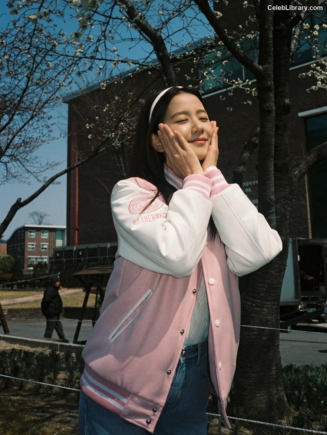 Jisoo  - BLΛƆKPIИK ( BLACKPINK ) photo 14 of 2451
