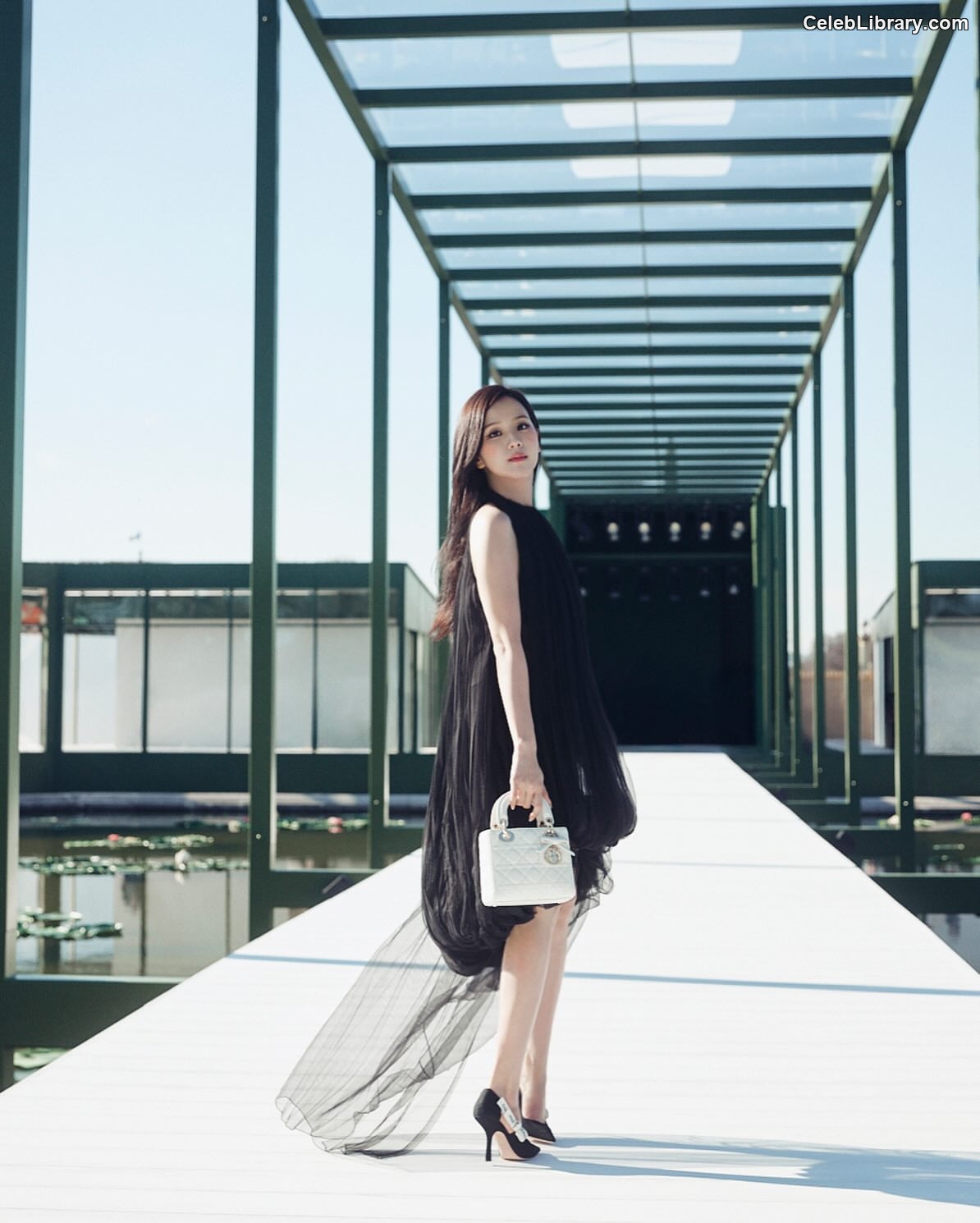 Jisoo  - BLΛƆKPIИK ( BLACKPINK ) photo 20 of 2451