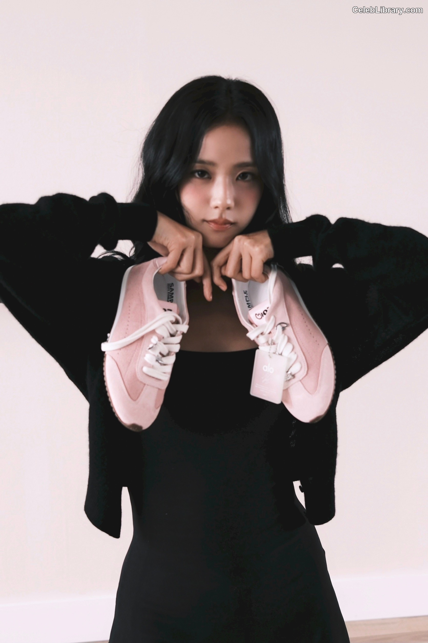 Jisoo  - BLΛƆKPIИK ( BLACKPINK ) photo 9 of 2451