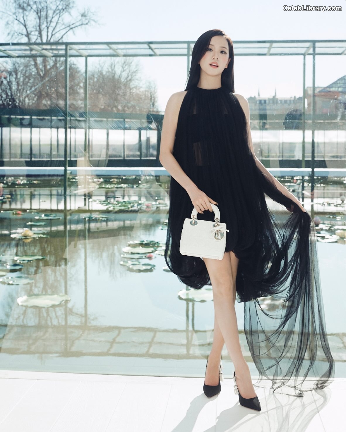 Jisoo  - BLΛƆKPIИK ( BLACKPINK ) photo 11 of 2451