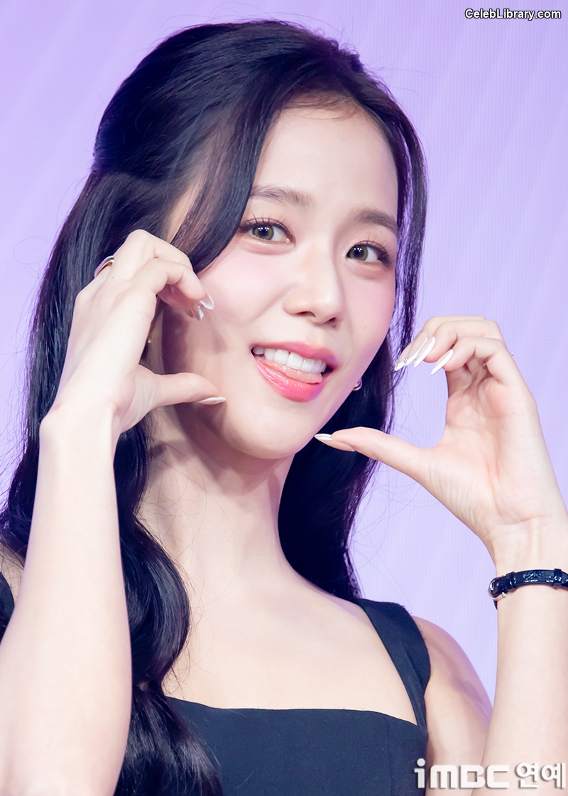 Jisoo  - BLΛƆKPIИK ( BLACKPINK ) photo 23 of 2451