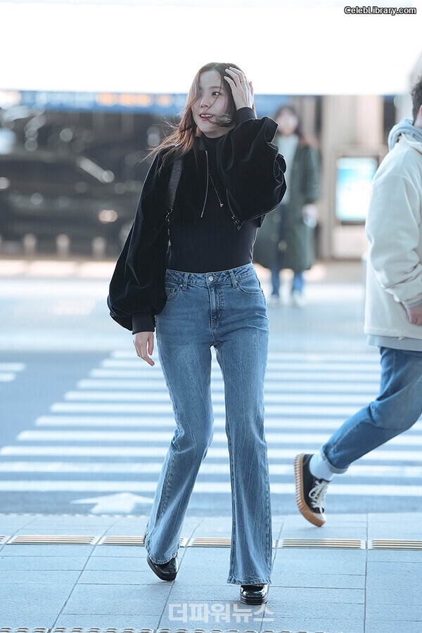 Jisoo  - BLΛƆKPIИK ( BLACKPINK ) photo 21 of 2451