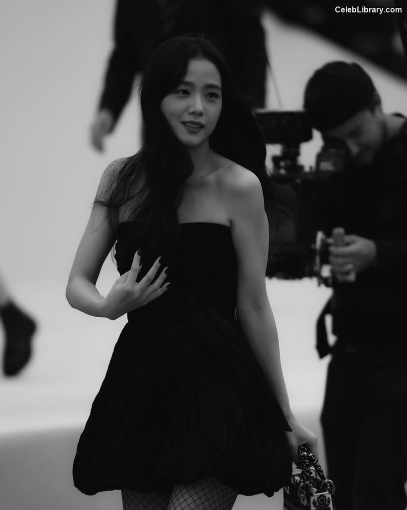 Jisoo  - BLΛƆKPIИK ( BLACKPINK ) photo 21 of 2451
