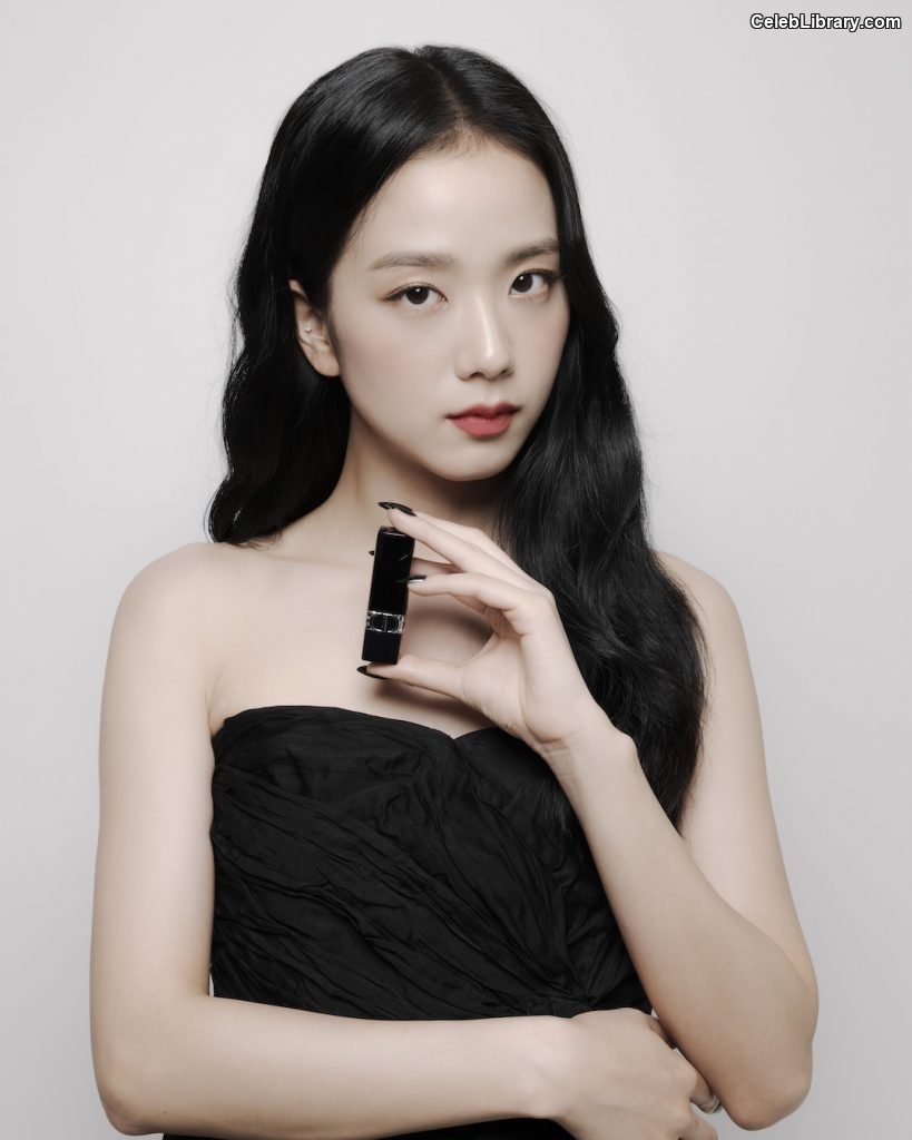 Jisoo  - BLΛƆKPIИK ( BLACKPINK ) photo 8 of 2451
