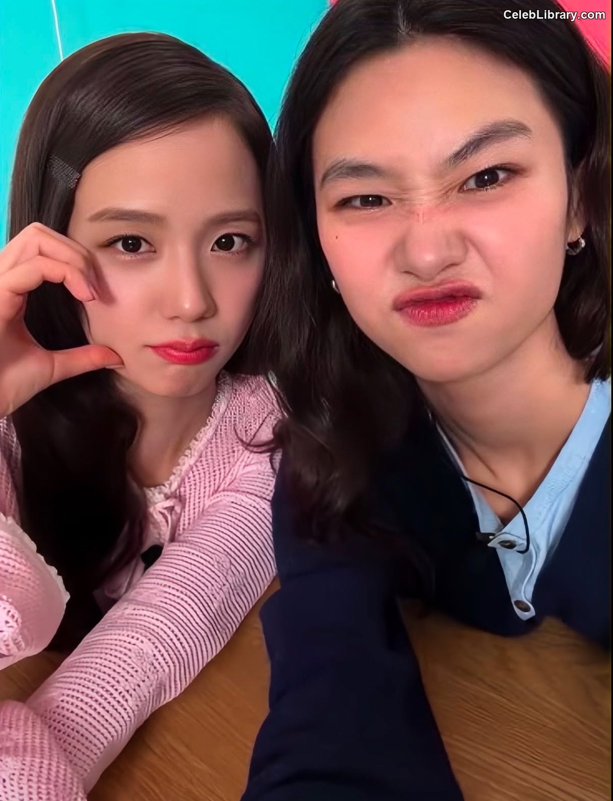 Jisoo  - BLΛƆKPIИK ( BLACKPINK ) photo 19 of 2451