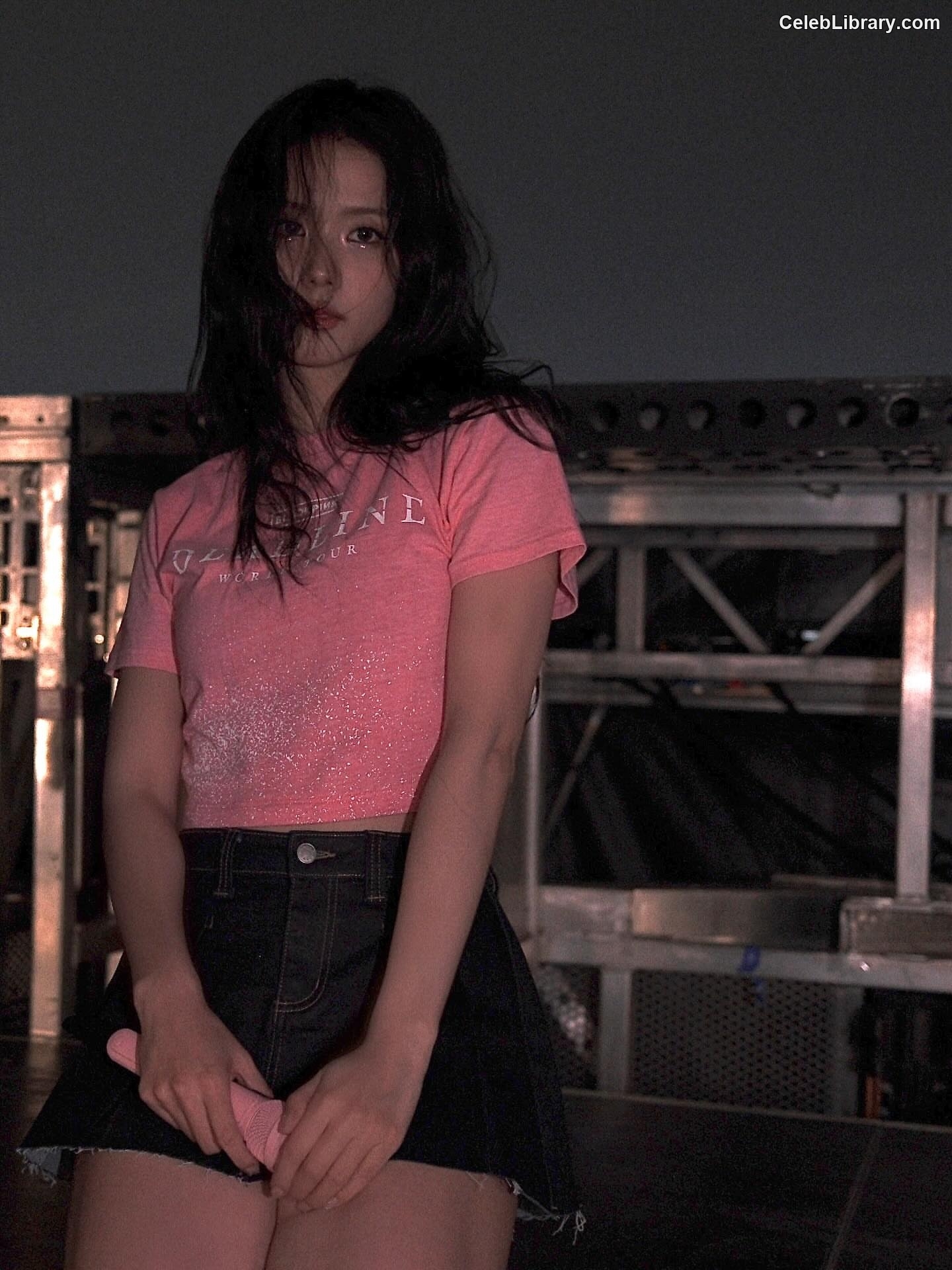 Jisoo  - BLΛƆKPIИK ( BLACKPINK ) photo 1 of 2451