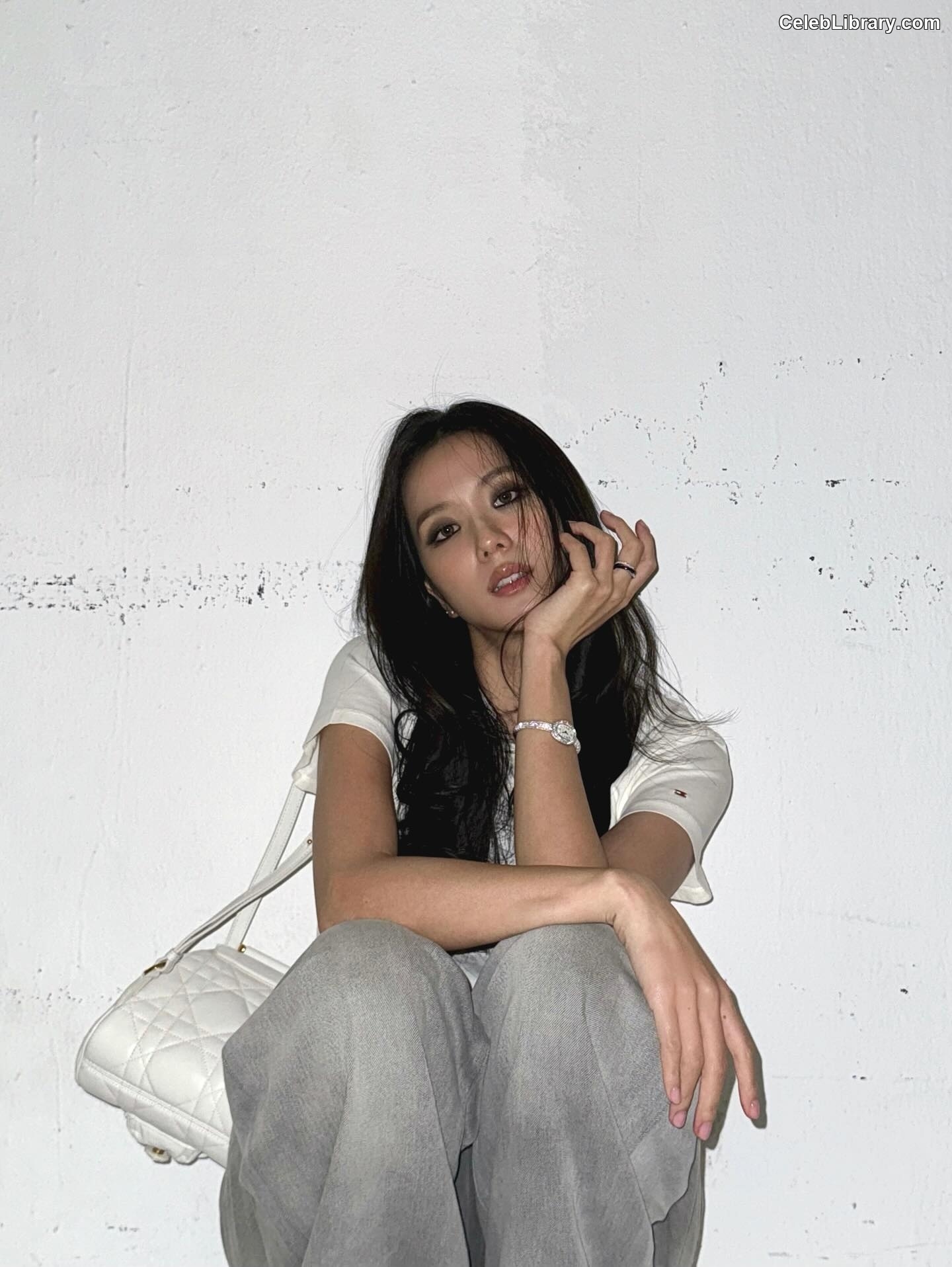 Jisoo  - BLΛƆKPIИK ( BLACKPINK ) photo 6 of 2451