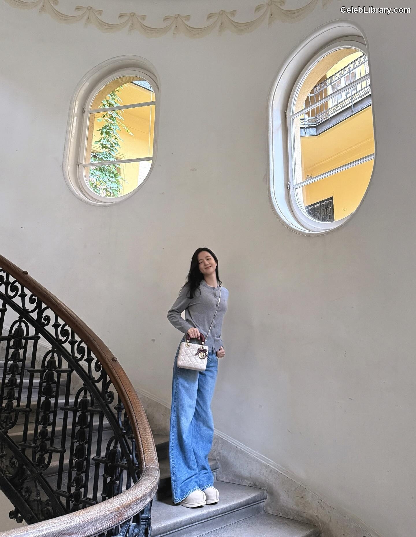 Jisoo  - BLΛƆKPIИK ( BLACKPINK ) photo 11 of 2451
