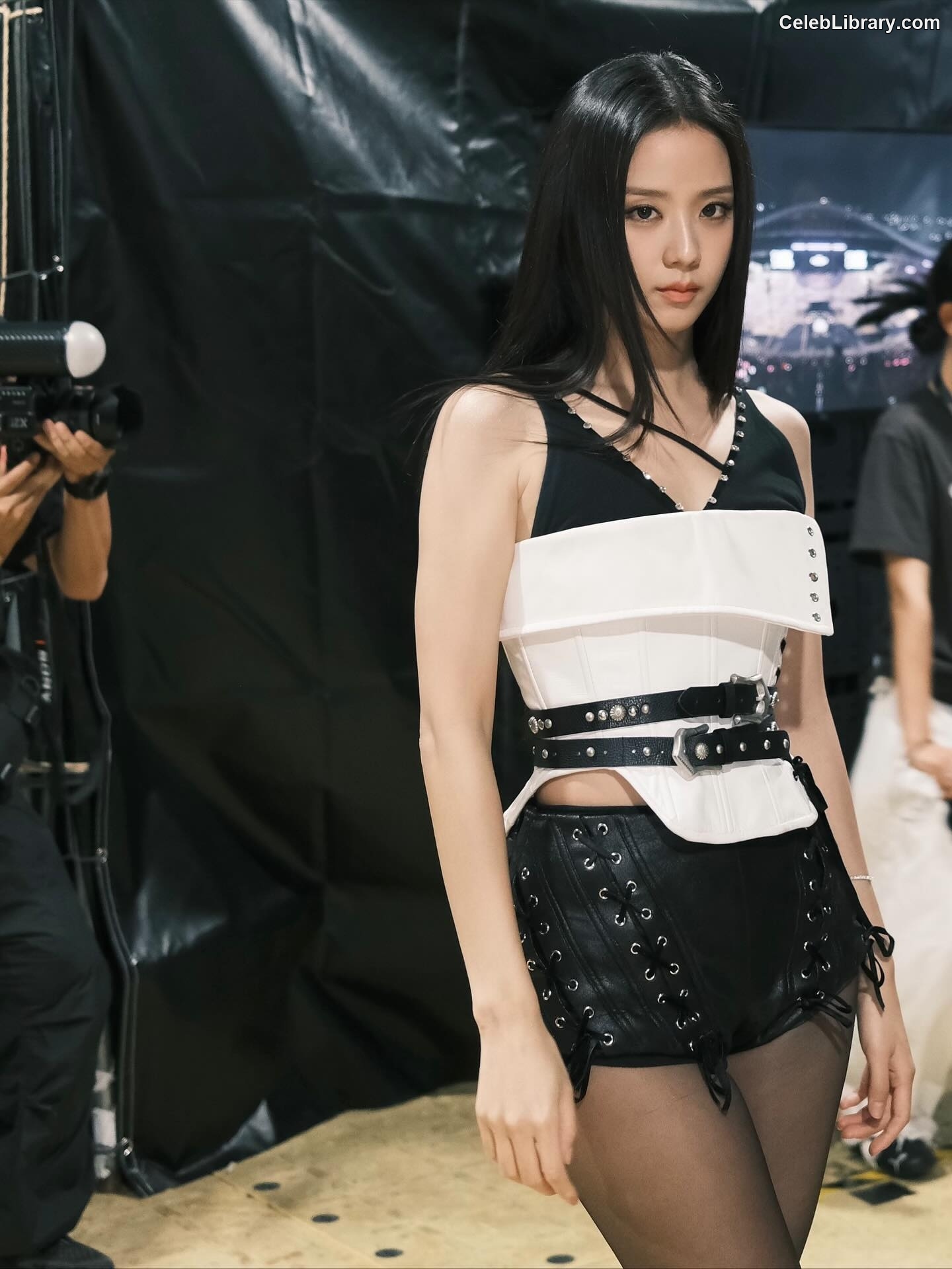 Jisoo  - BLΛƆKPIИK ( BLACKPINK ) photo 13 of 2451