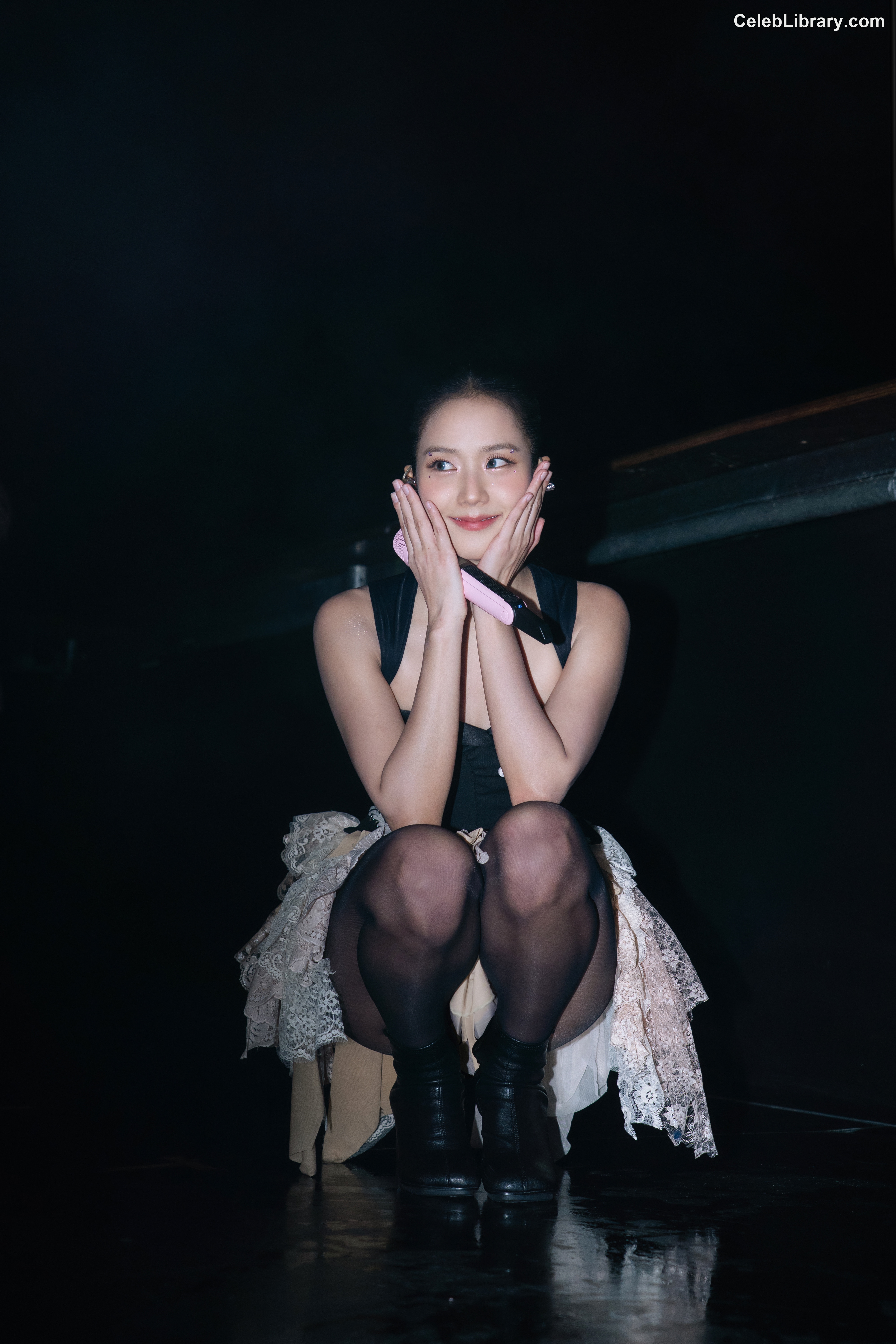 Jisoo  - BLΛƆKPIИK ( BLACKPINK ) photo 11 of 2451