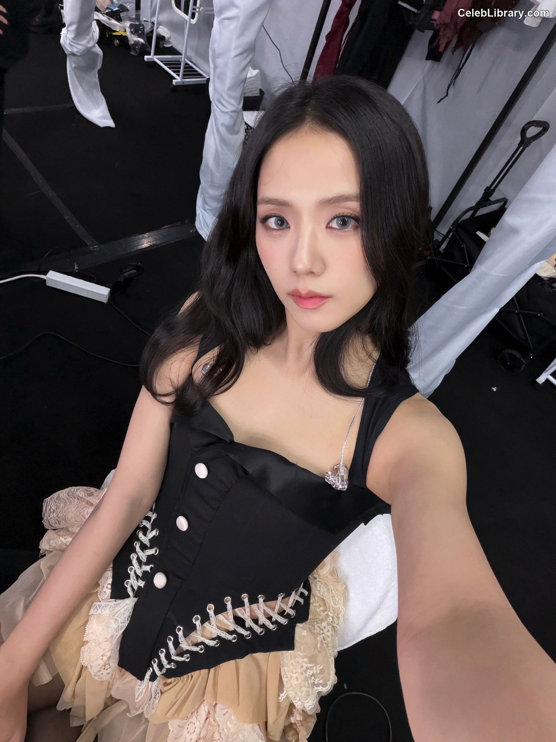 Jisoo  - BLΛƆKPIИK ( BLACKPINK ) photo 7 of 2451